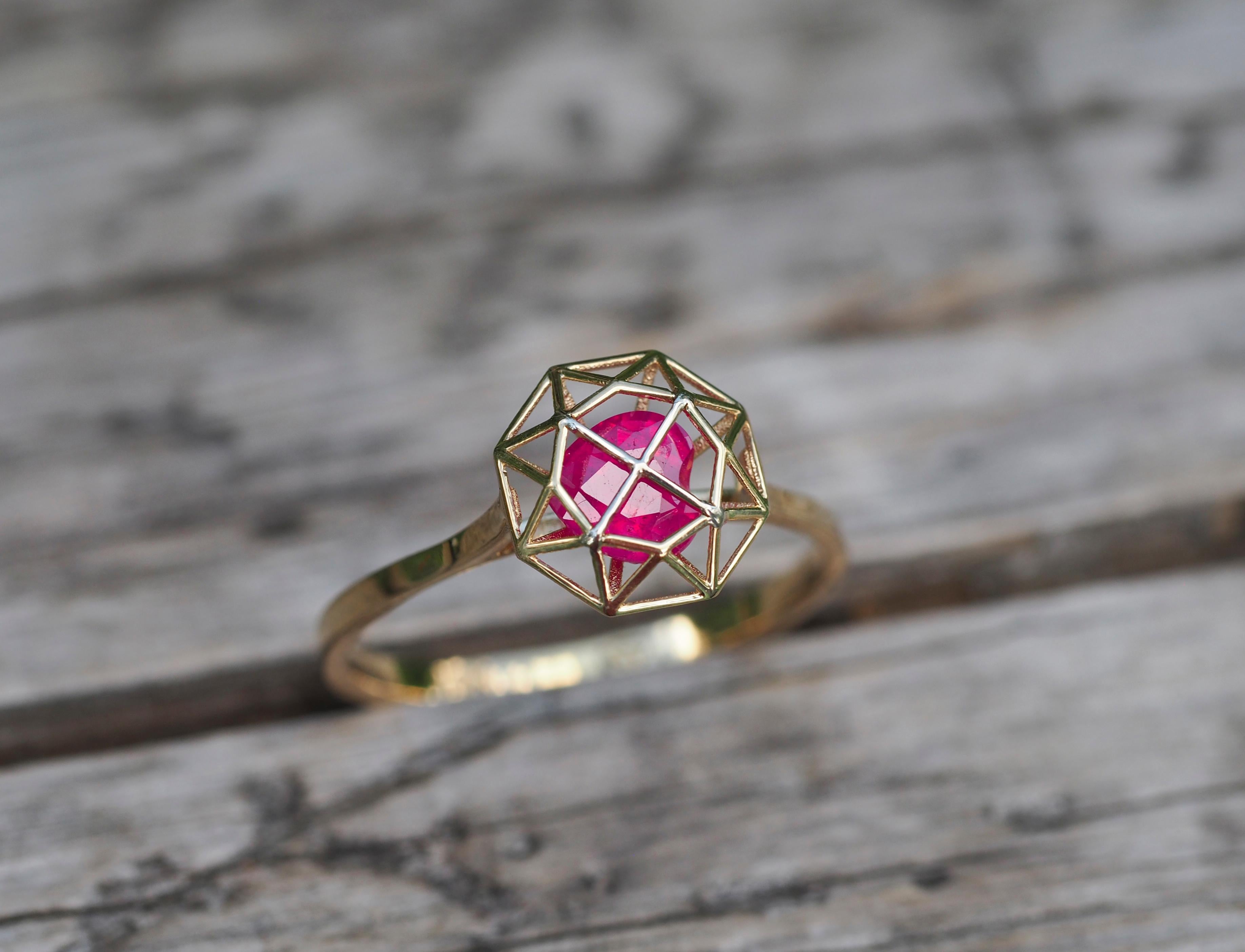 En vente :  Bague en or 14 carats avec cœur en rubis. Bague en rubis, pierre de naissance de juillet. Bague d'amour 7