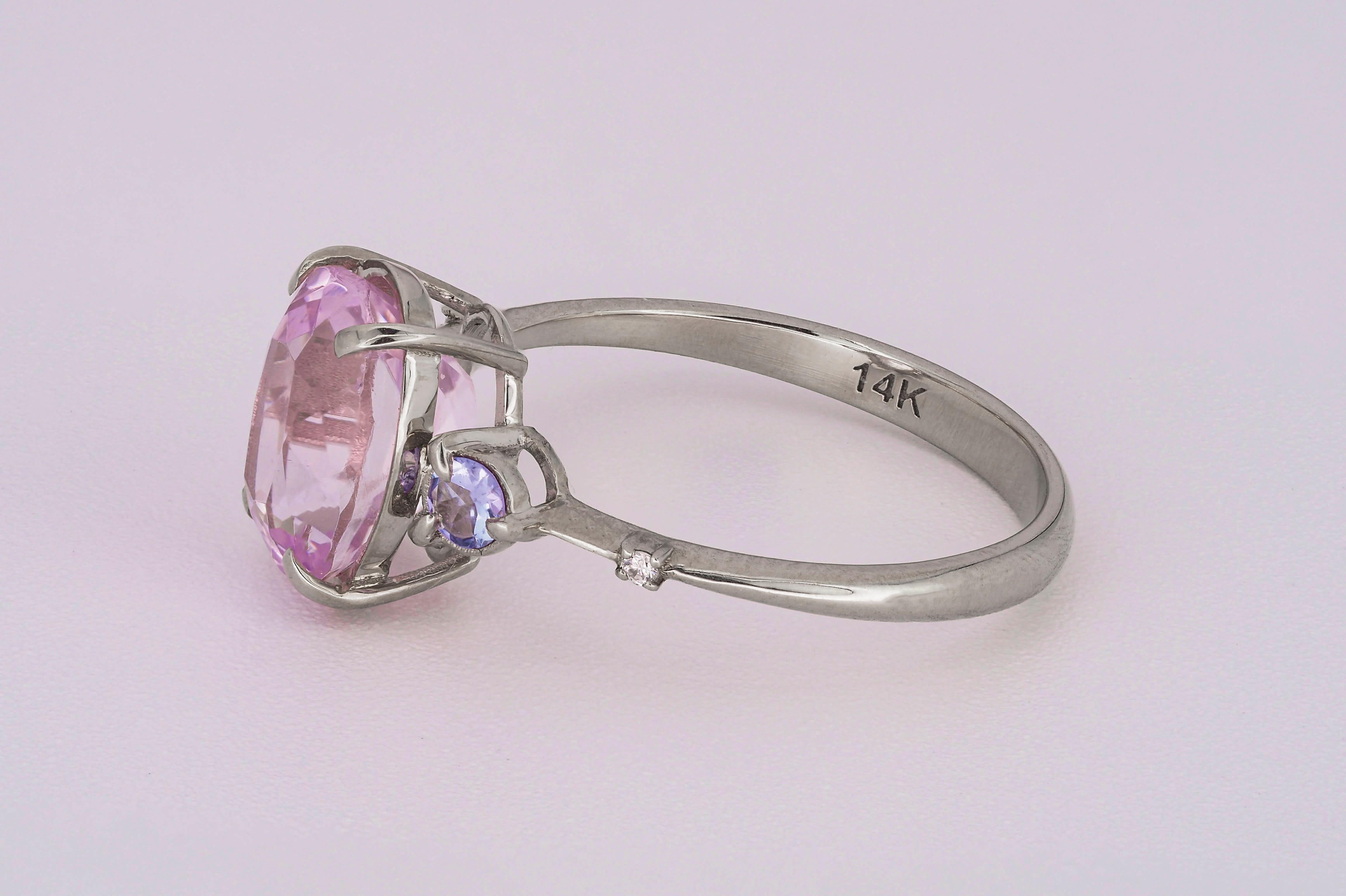 For Sale:  14k Gold Ring with Kunzite, Side Tanzanites and Diamonds 5