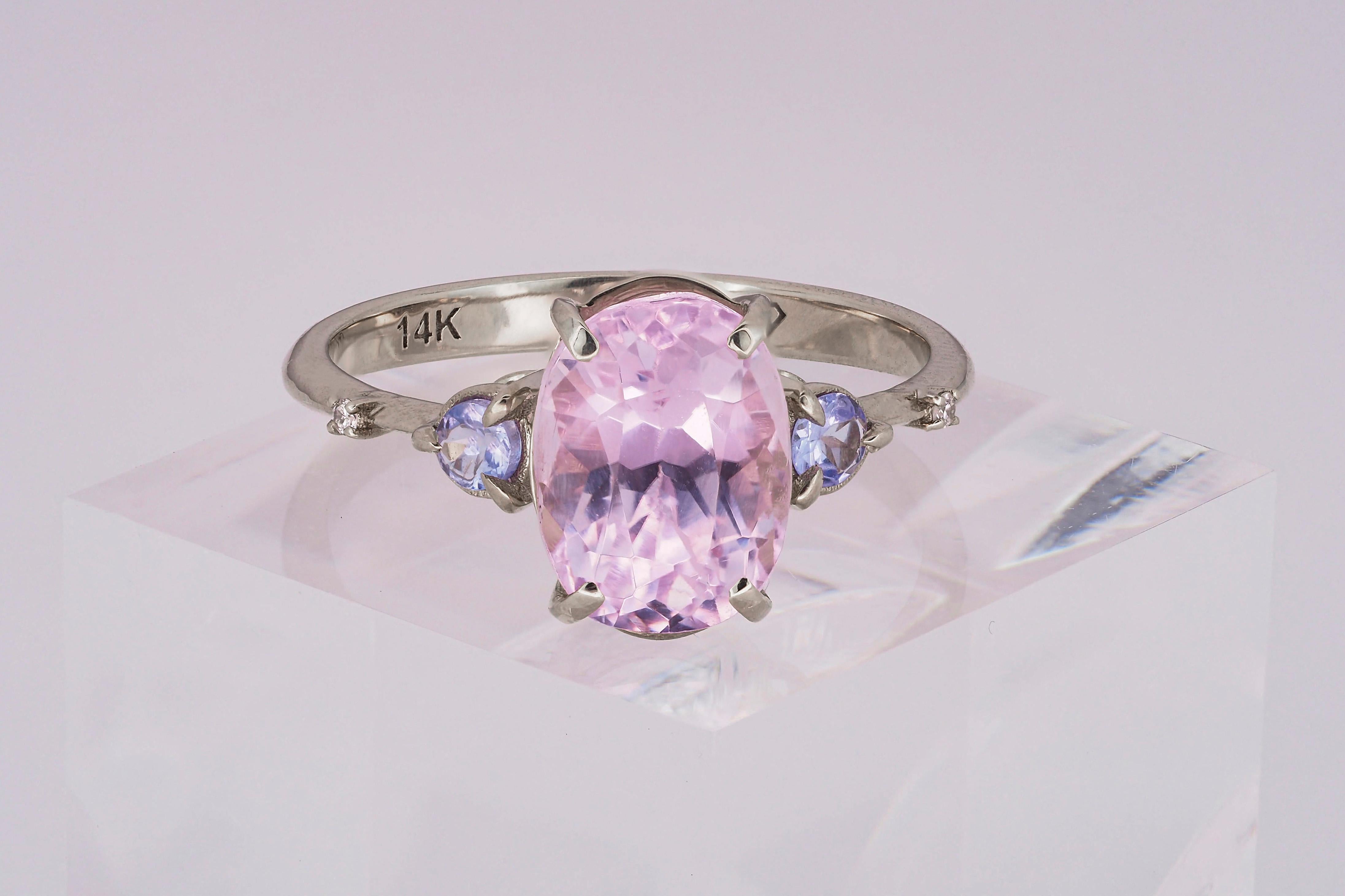 For Sale:  14k Gold Ring with Kunzite, Side Tanzanites and Diamonds 8