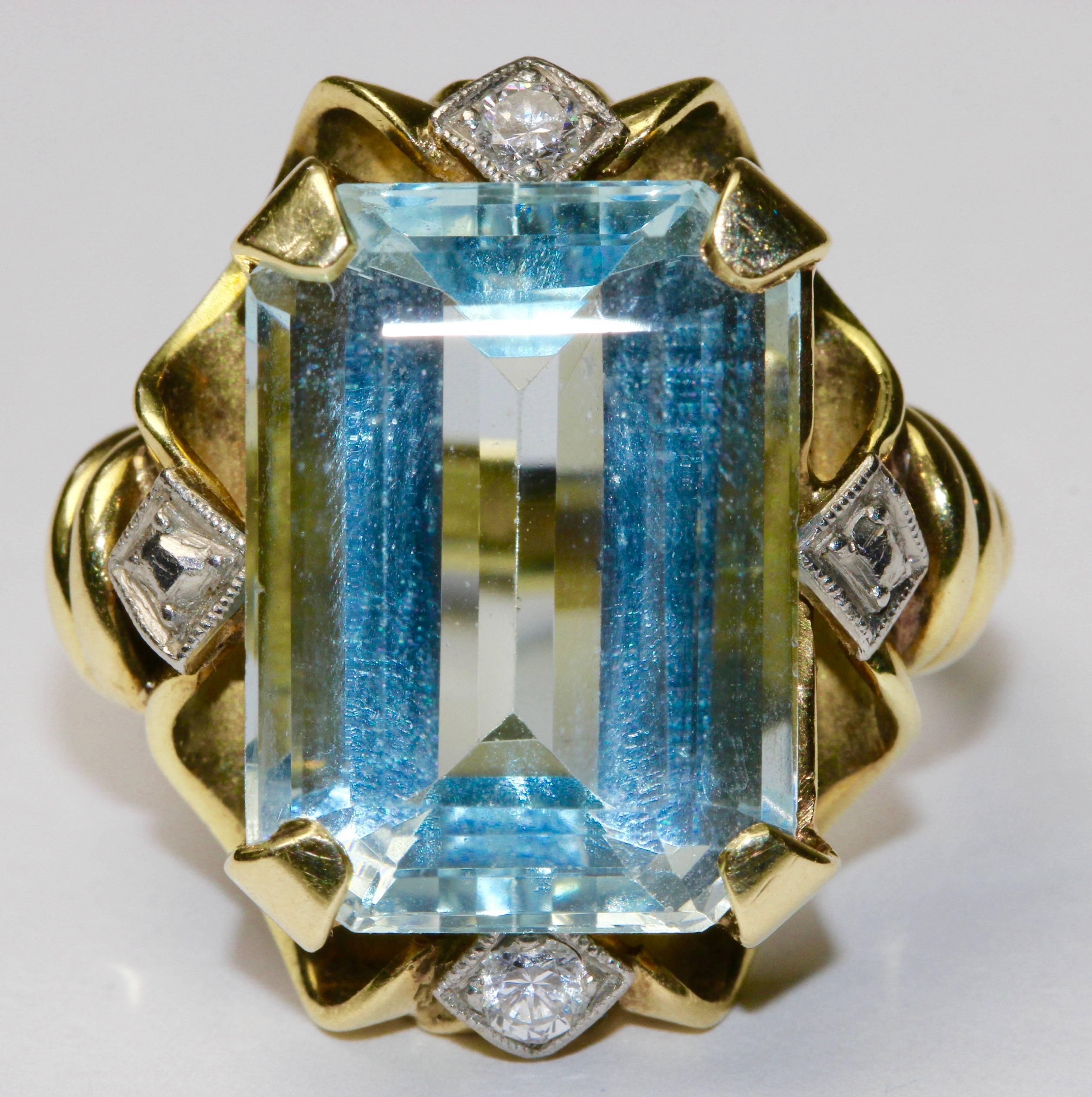 14K gold ring with large aquamarine and two brilliants 2