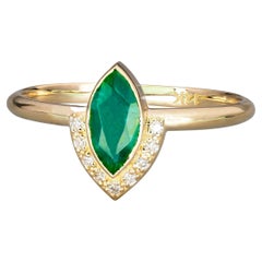 14K Gold Ring with Marquise Emerald and Diamonds