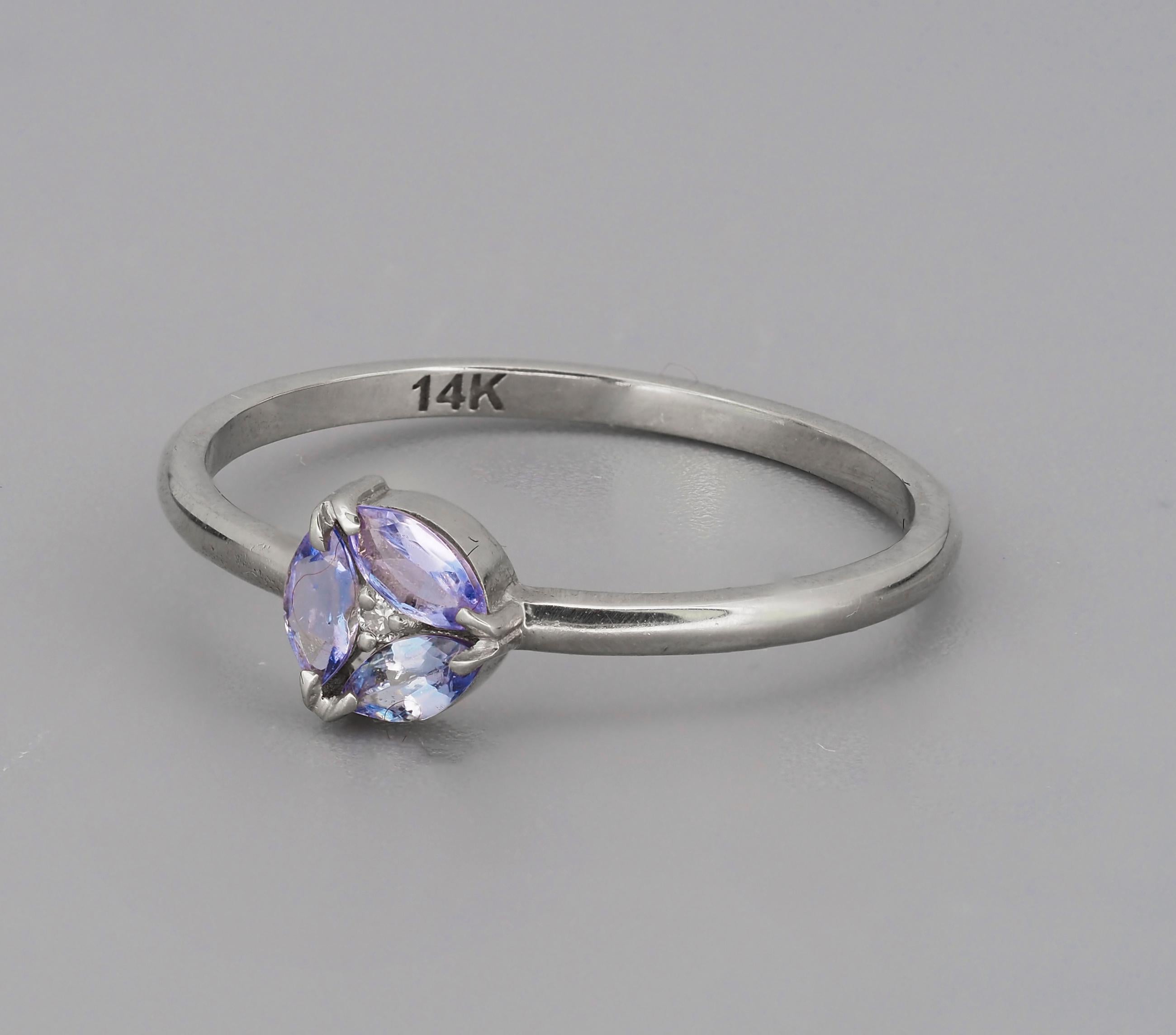 For Sale:  14k Gold Ring with Marquise Tanzanite and Diamonds 4