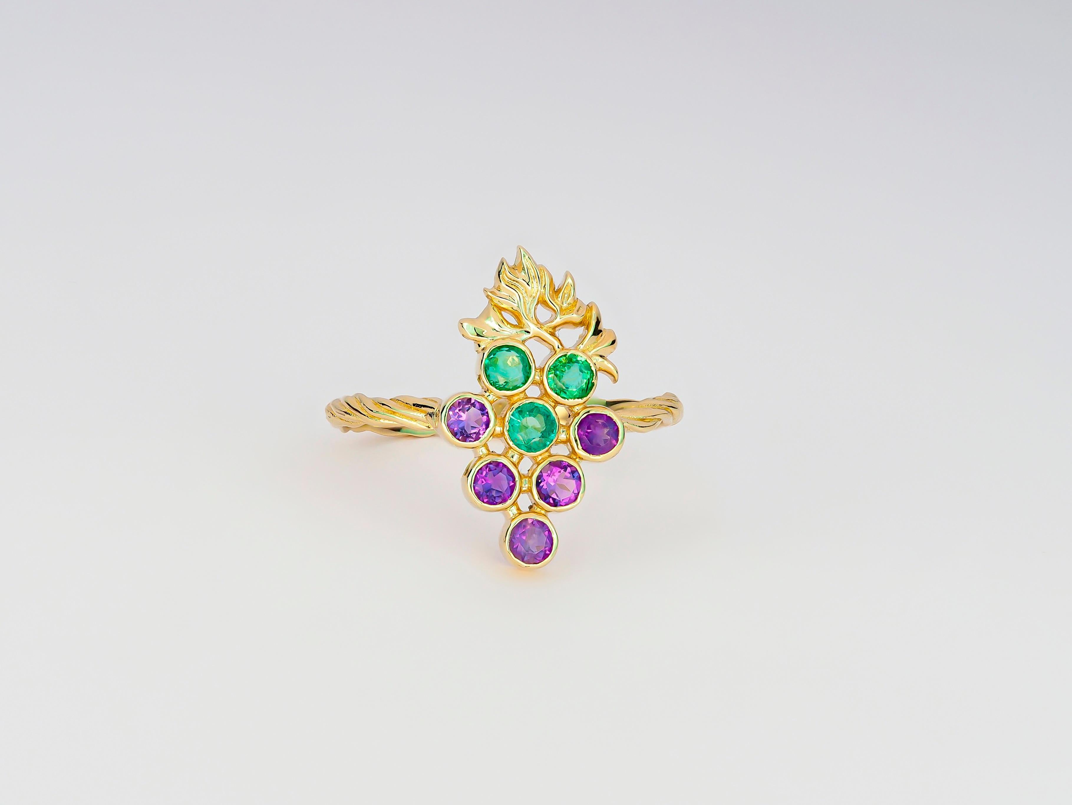 Round Cut 14k Gold Ring with Natural Emeralds and Amethysts, Grape Gold Ring