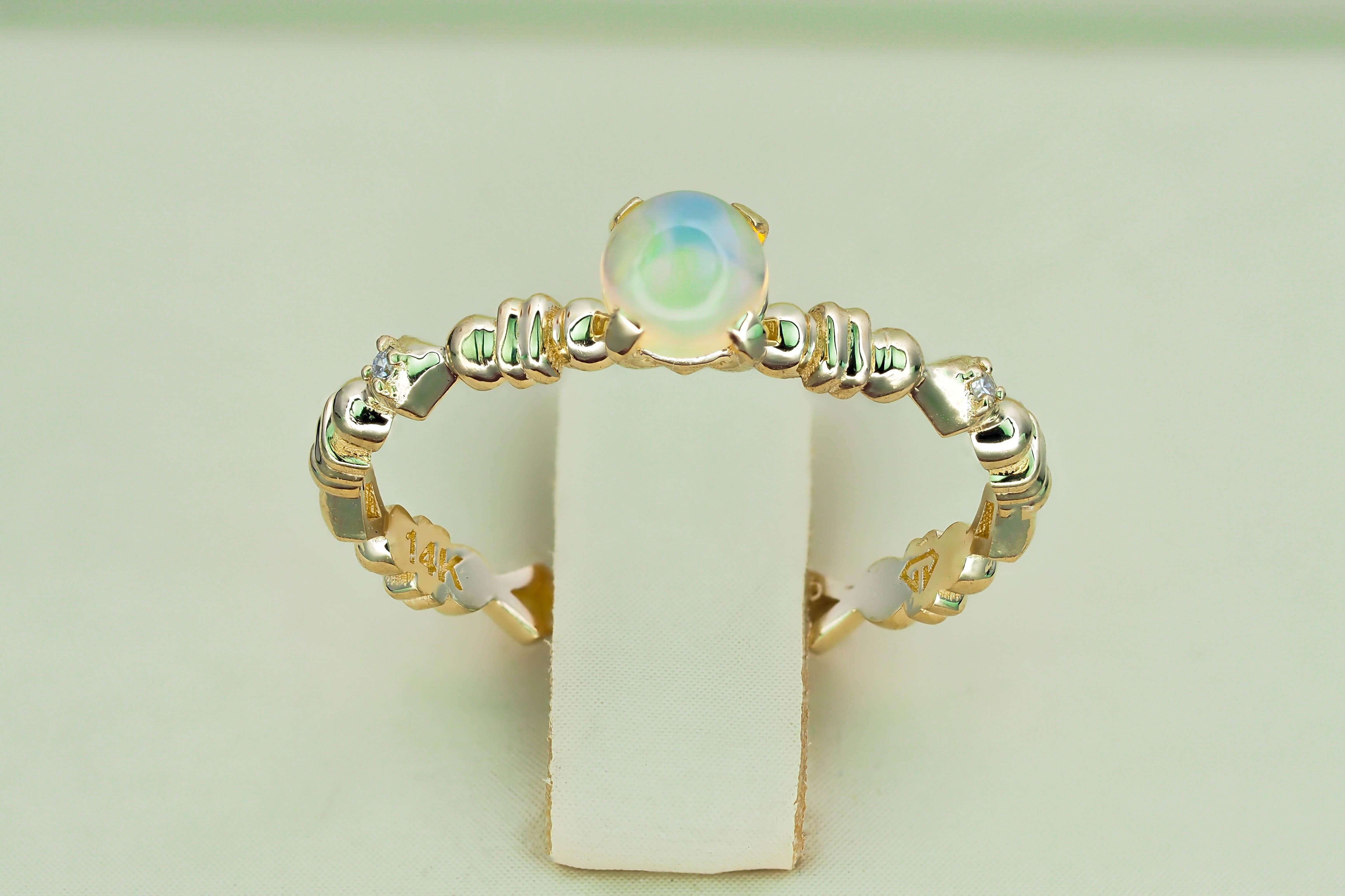 14k Gold Ring with Opal and Diamonds For Sale 2