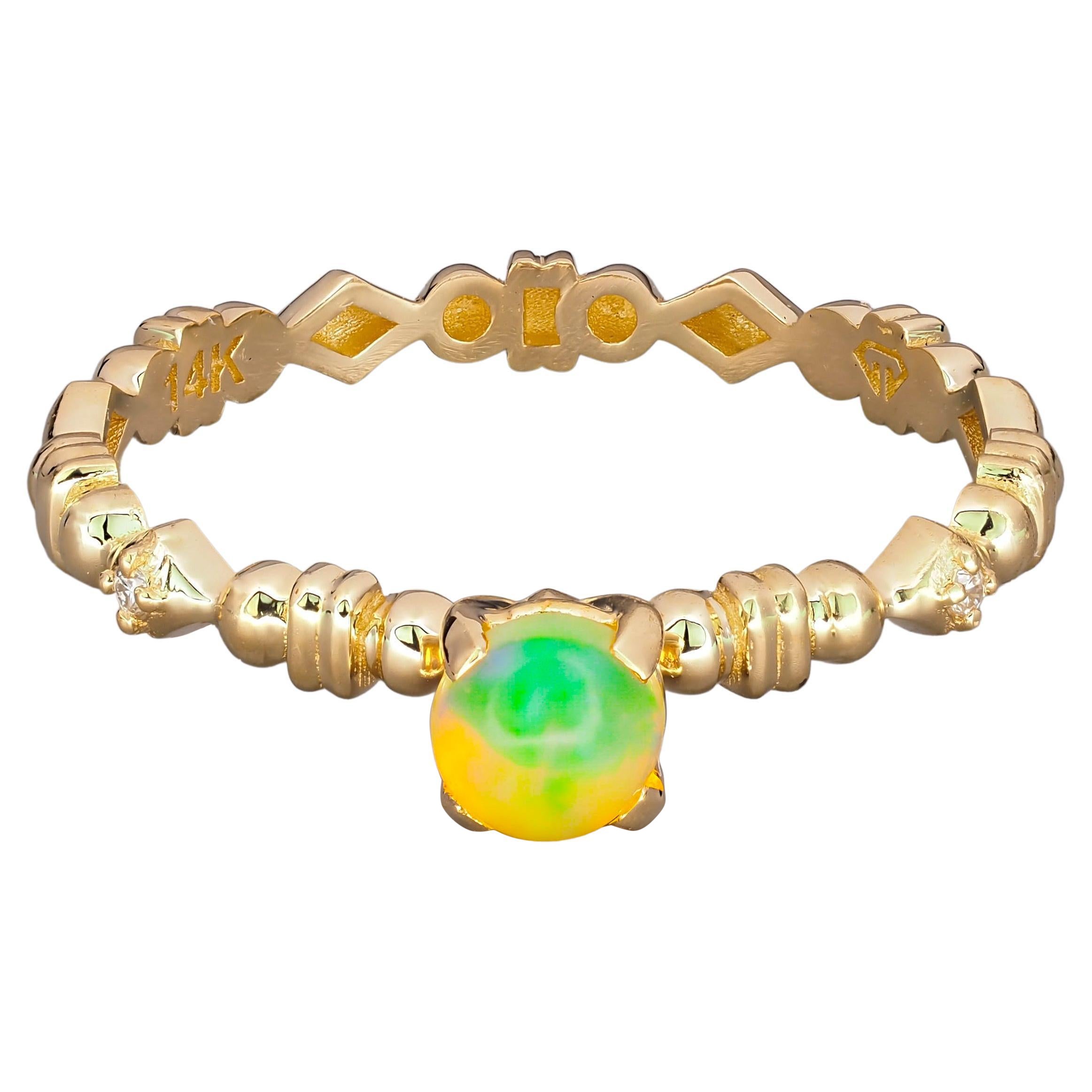 14 Karat Gold Ring mit Opal und Diamanten