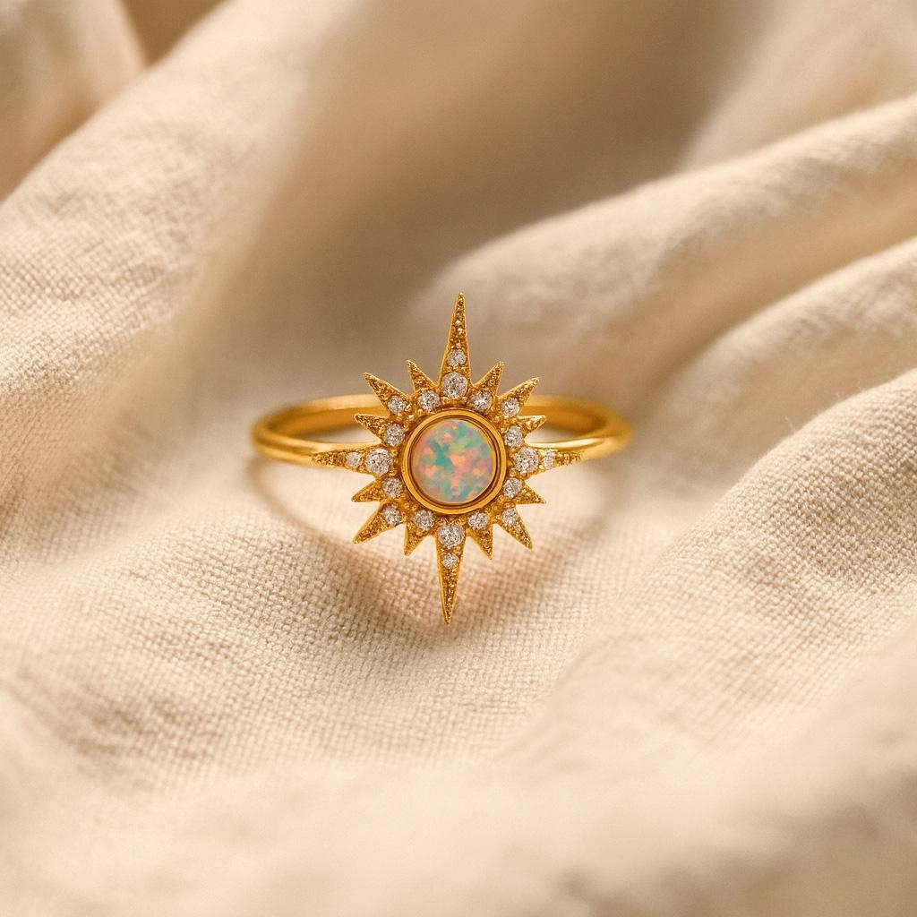 En vente :  Bague en or 14k avec cabochon d'opale. Bague en opale en forme d'étoile 6