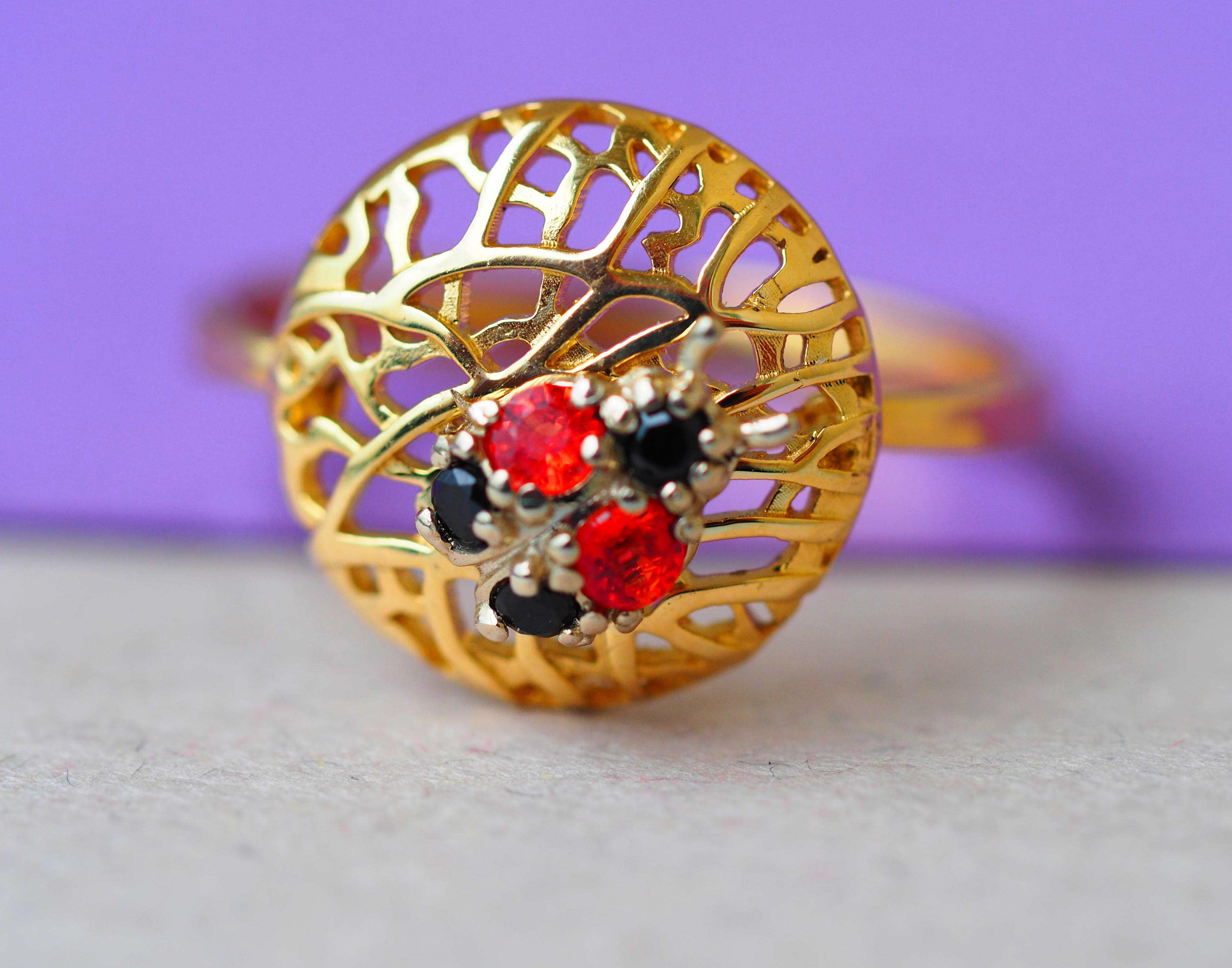 En venta: Anillo de oro de 14 quilates de mariquita con piedras preciosas.  9