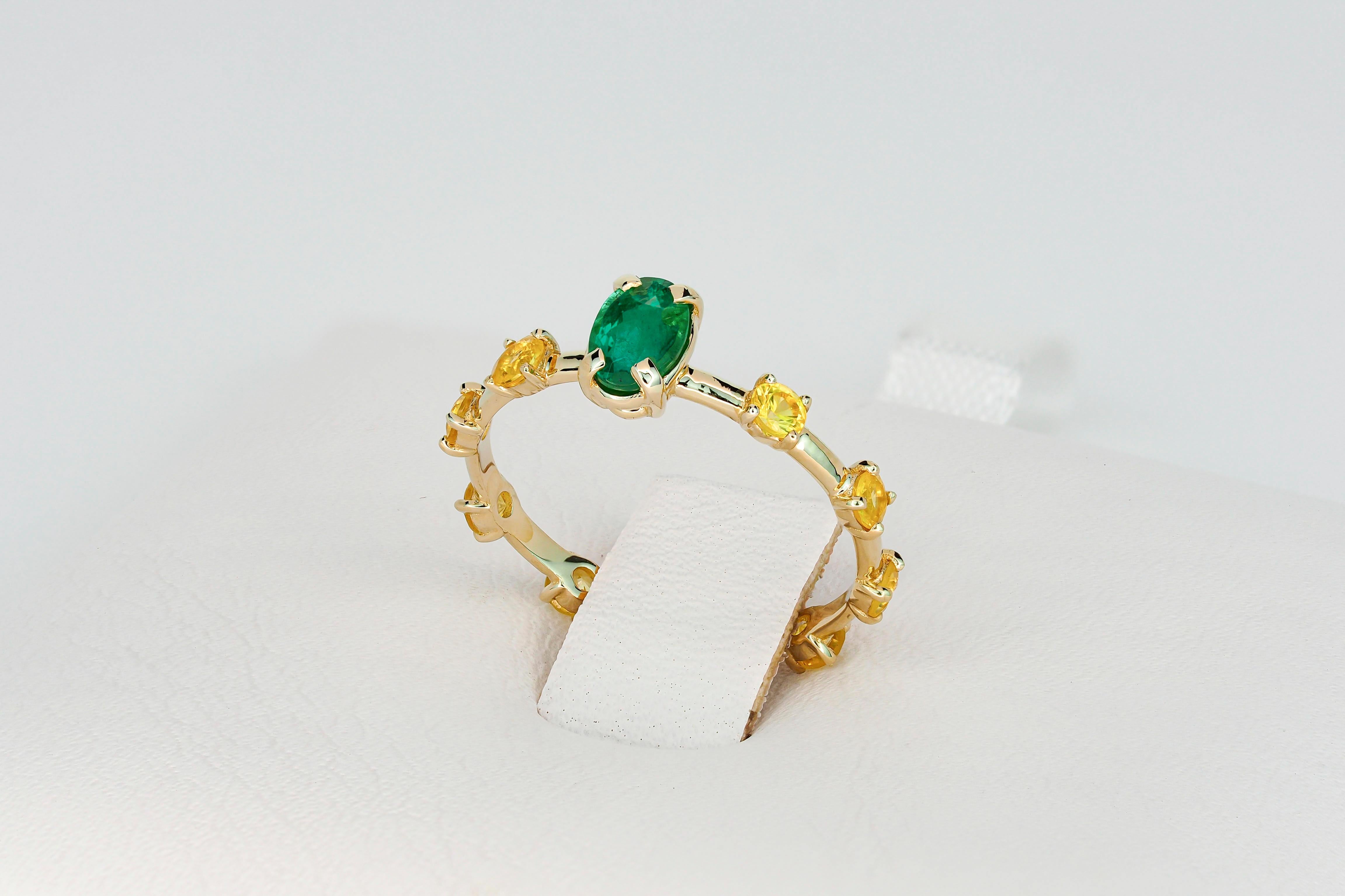 En vente :  Bague d'éternité en or 14 carats avec émeraude ovale et saphirs 2