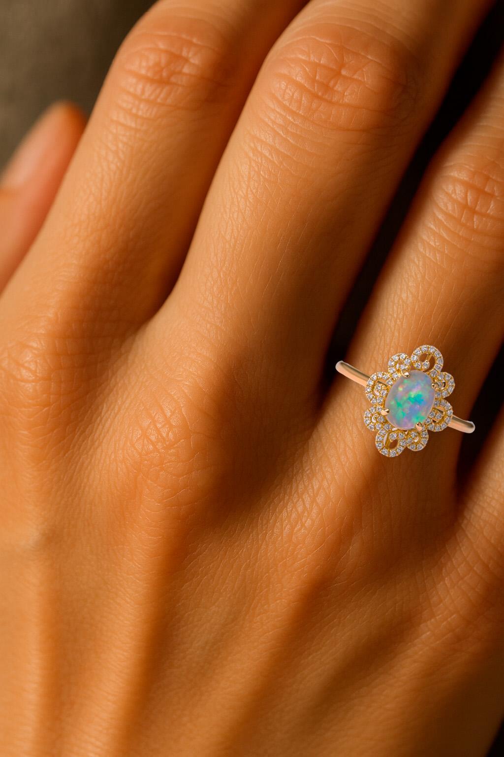 in vendita:  Anello in oro 14k con opale ovale cabochon 4