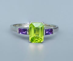 14k Gold Ring with Peridot and Amethyst
