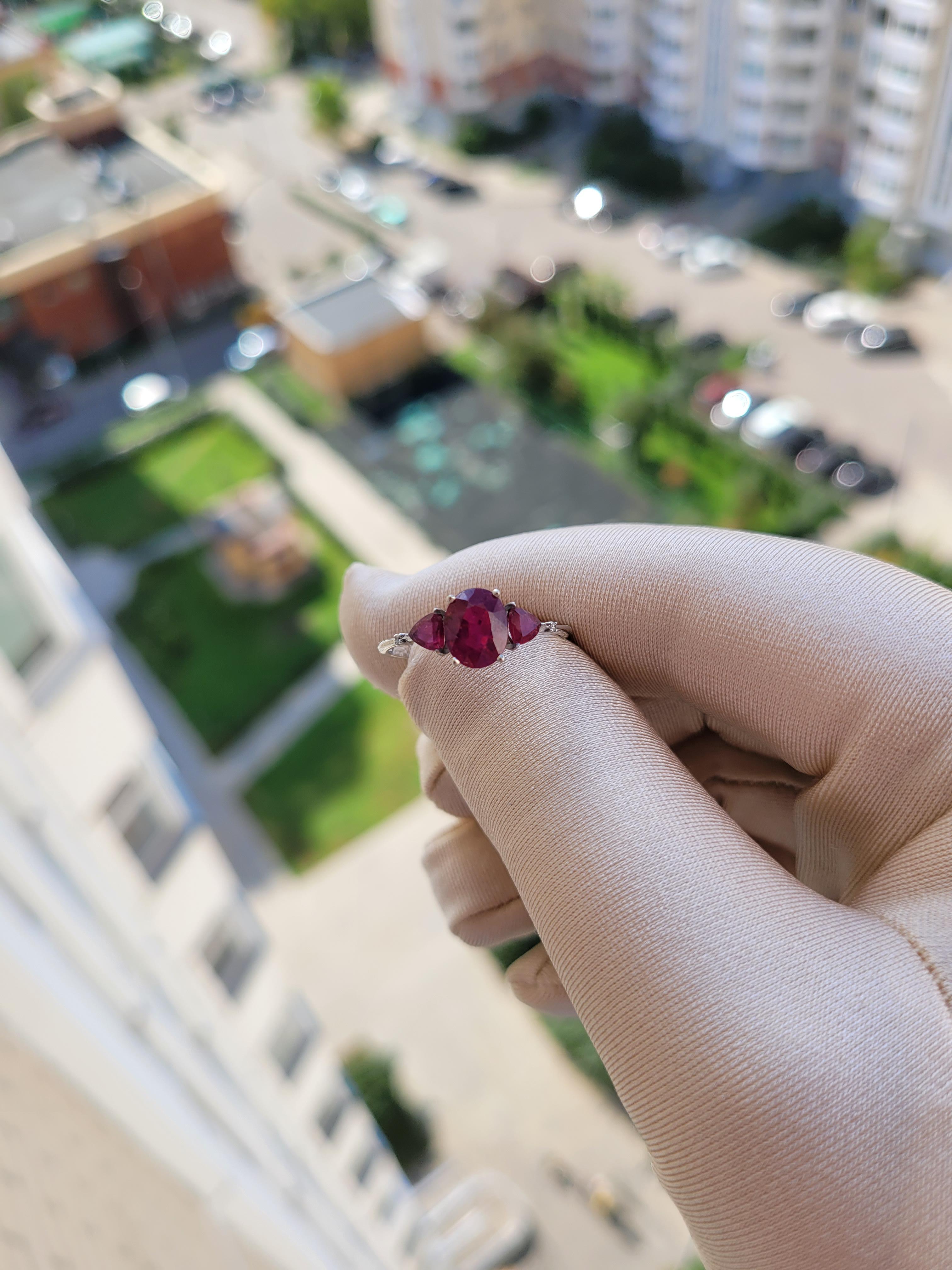 En vente :  Bague en or 14 carats avec rubis et diamants 5