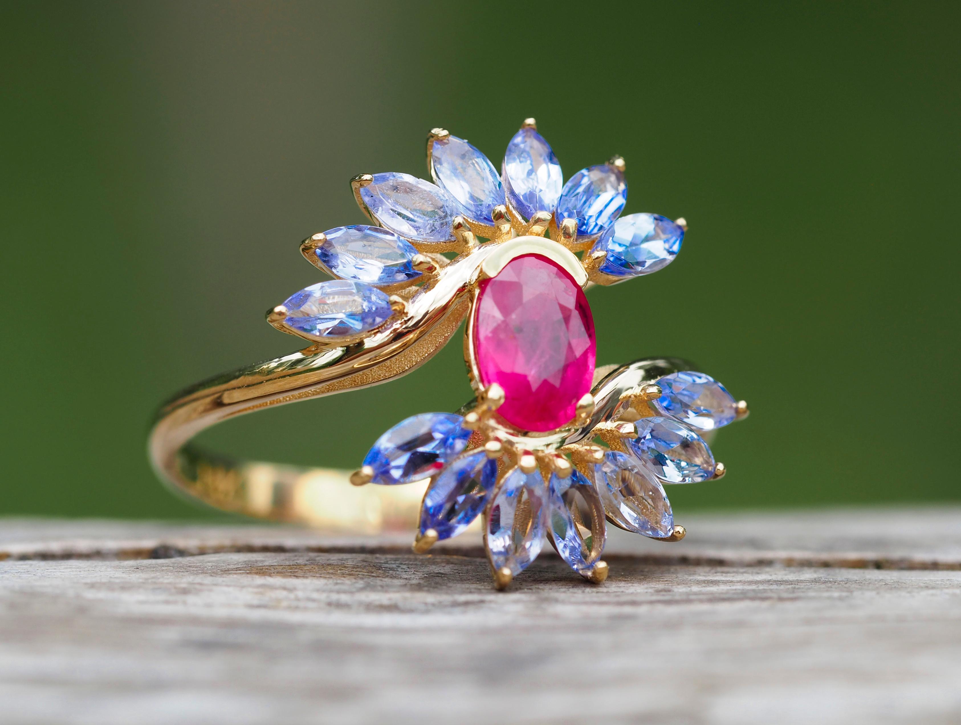 For Sale:  14 karat Gold Ring with Ruby and Tanzanites. Oval ruby ring. Tanzanite ring! 5