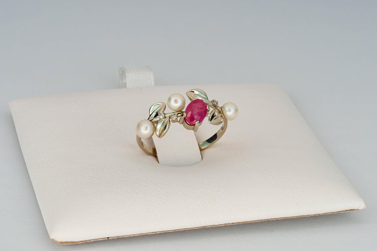 For Sale:  14k Gold Ring with Ruby, Pearls and Diamonds. July birthstone ruby ring 5