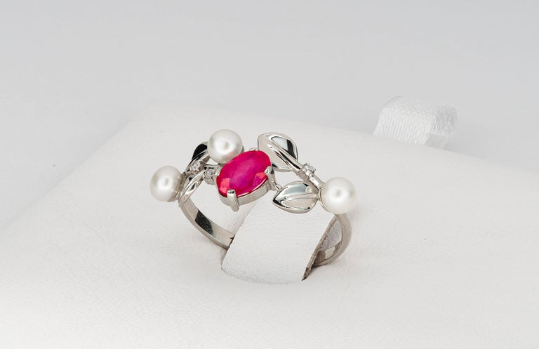 For Sale:  14k Gold Ring with Ruby, Pearls and Diamonds. July birthstone ruby ring 6