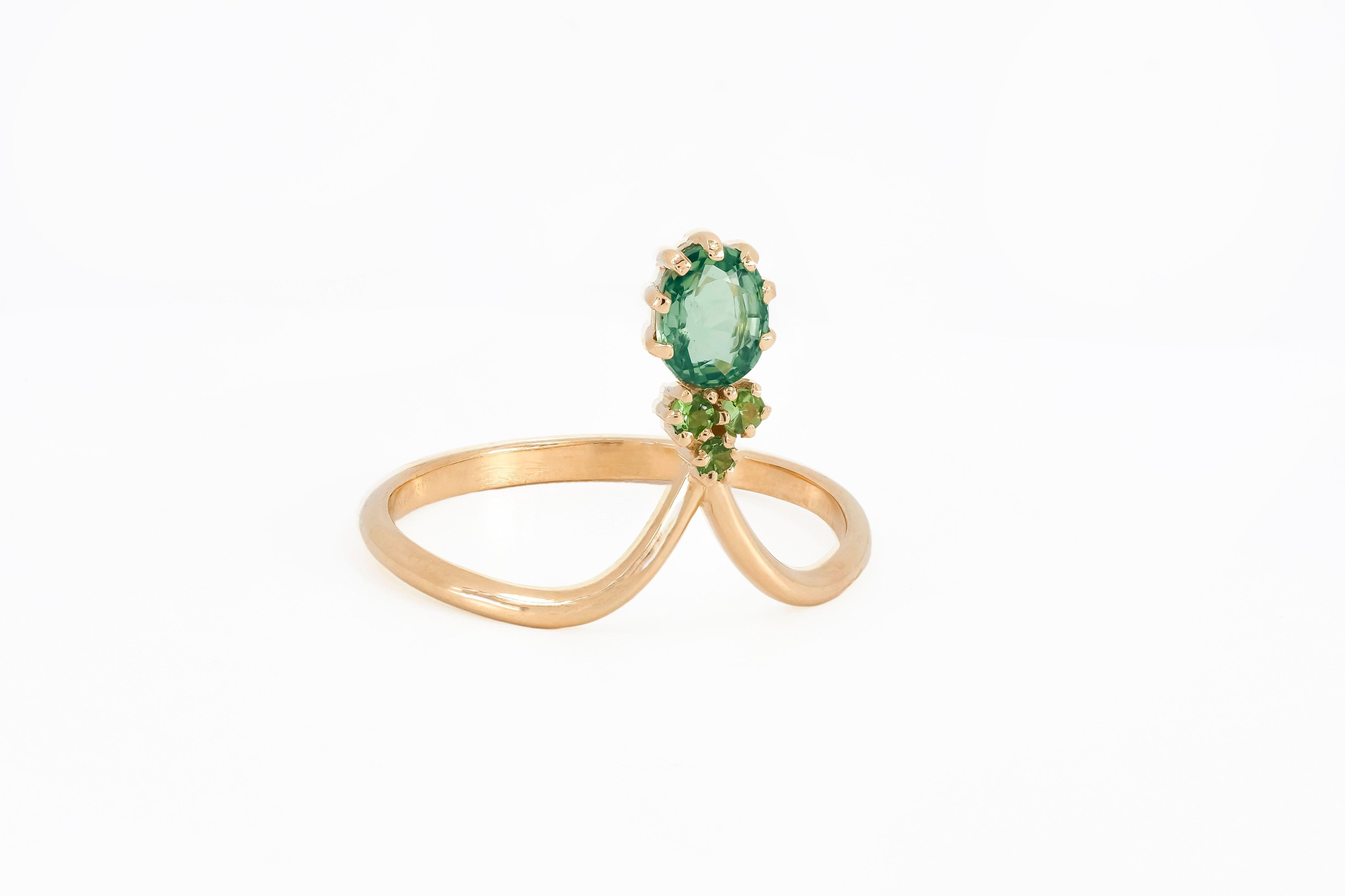 14k Gold Ring with Sapphire and Tsavorites In New Condition For Sale In Istanbul, TR