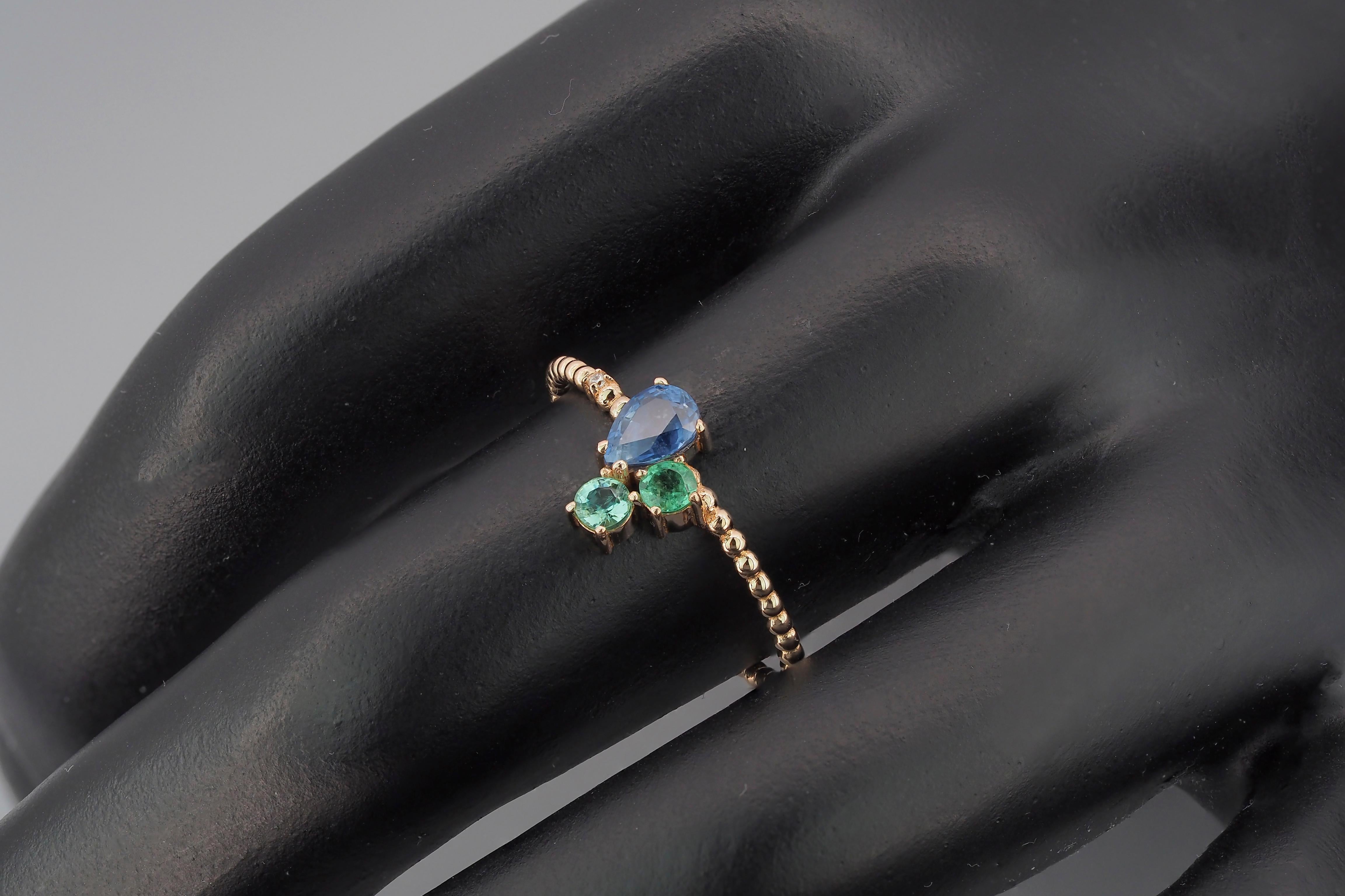 For Sale:  Sapphire, emeralds 14k gold ring 9