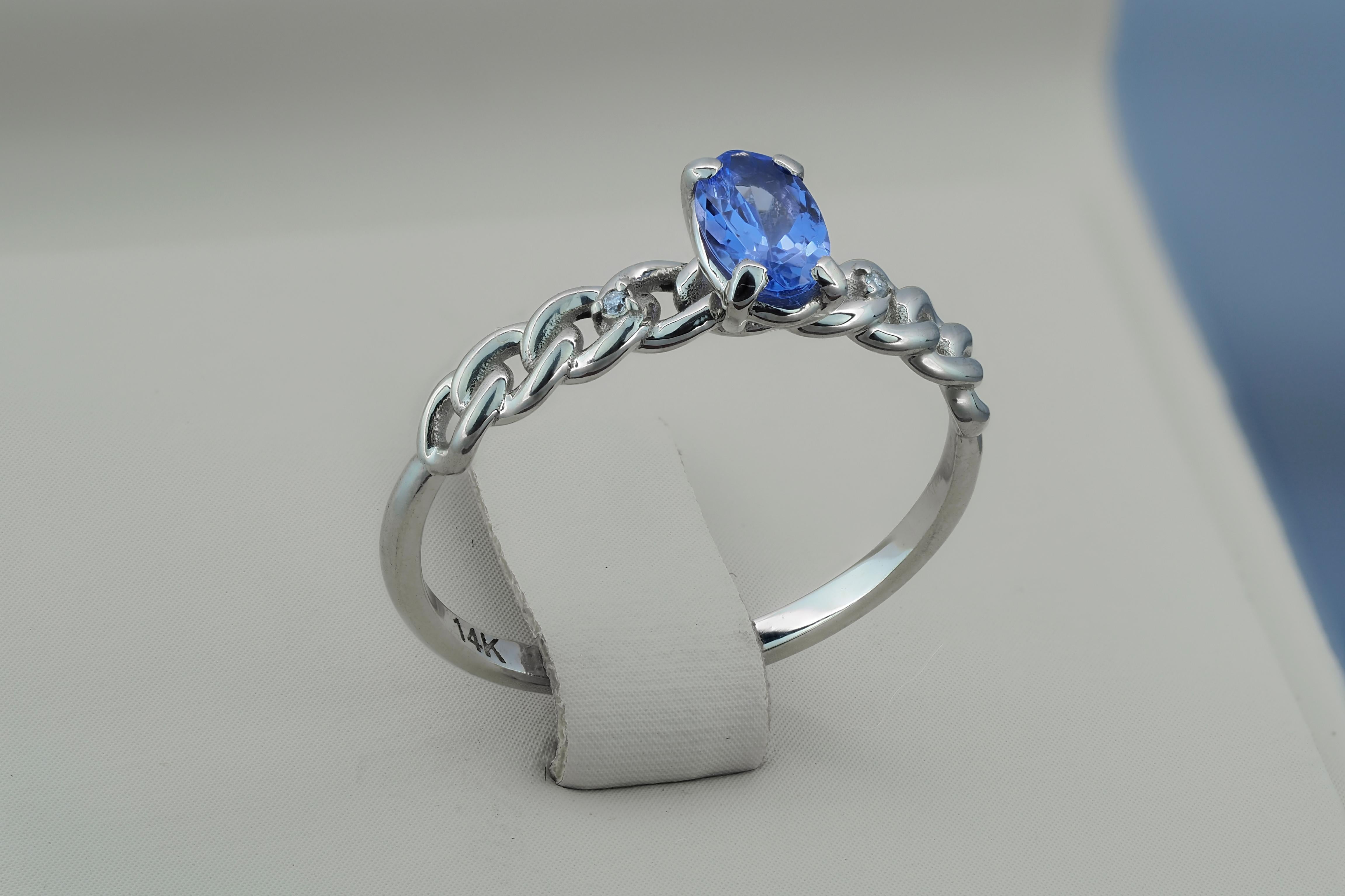 For Sale:  14k Gold Ring with Oval Tanzanite and Diamonds 4