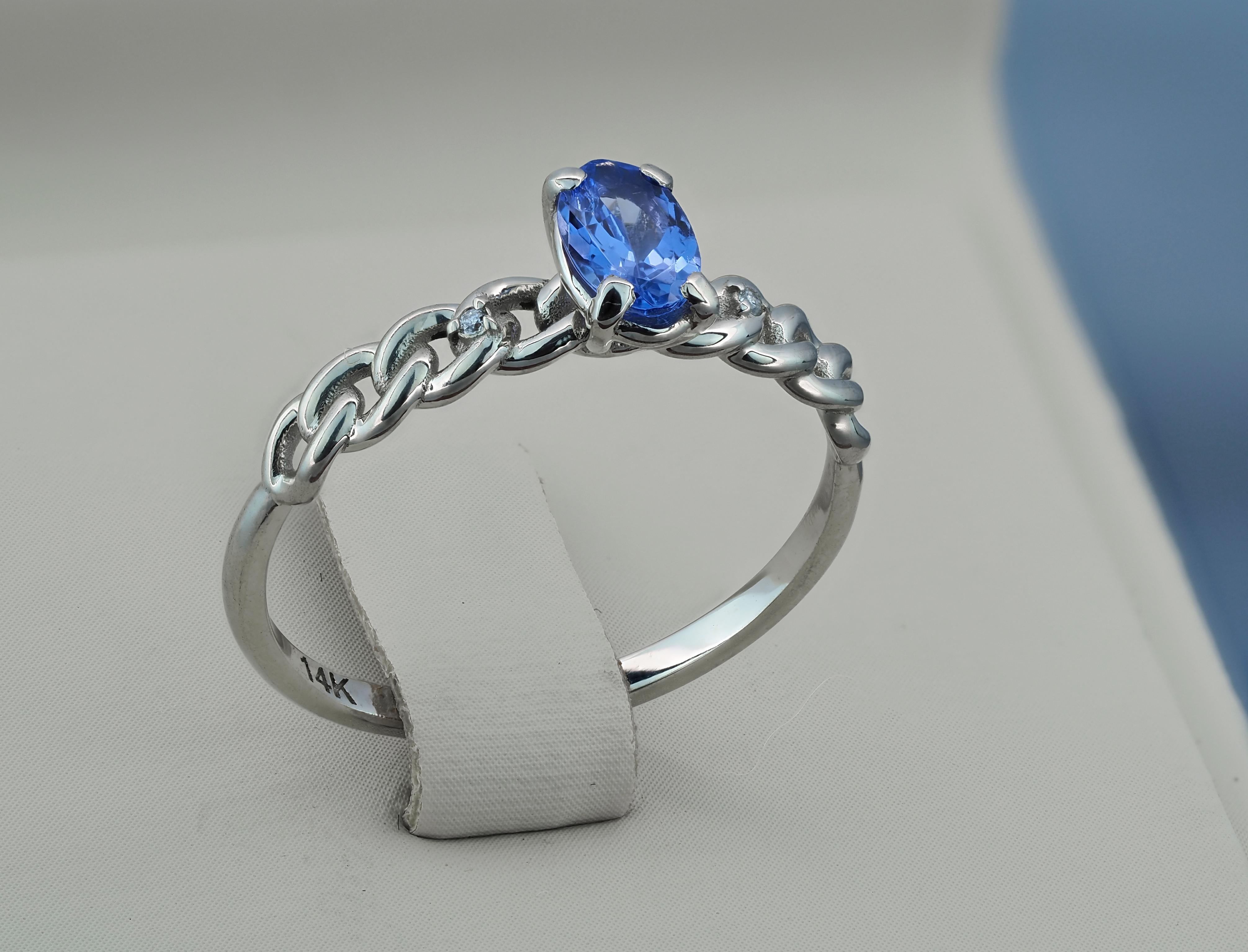 For Sale:  14k Gold Ring with Oval Tanzanite and Diamonds 5