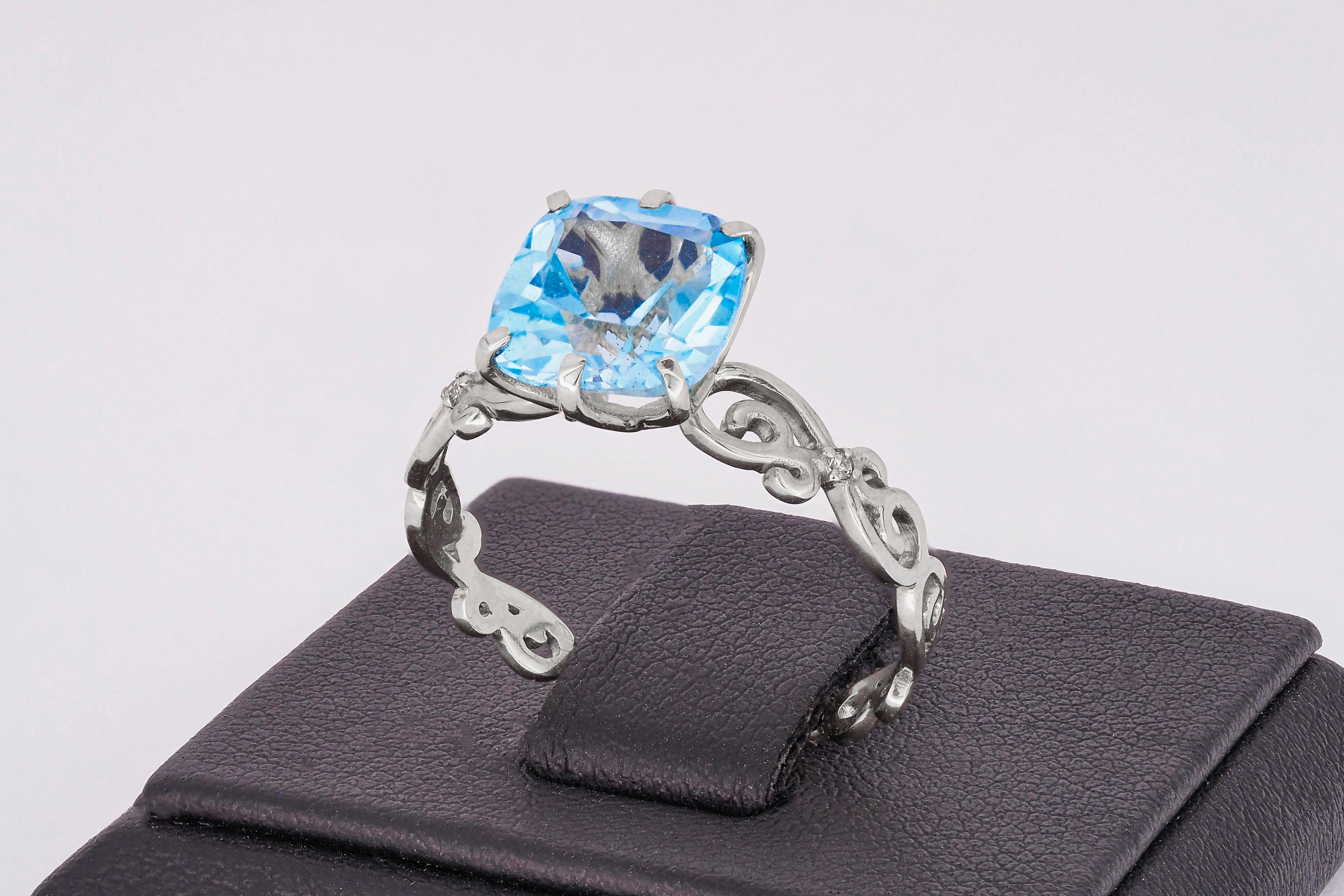 14k Gold Ring with Topaz and Diamonds 1