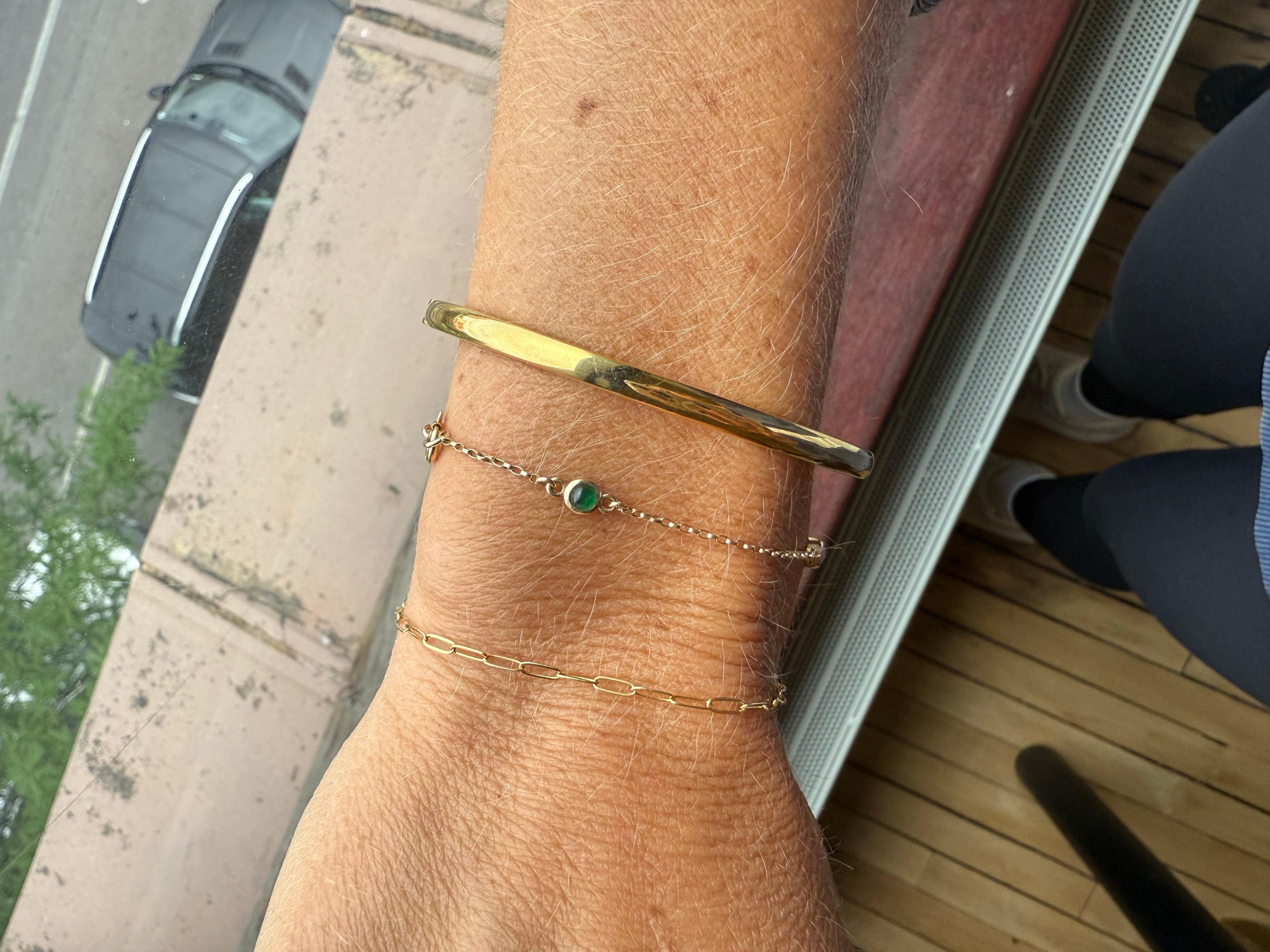 Women's or Men's 14k Gold Round Bangle For Sale