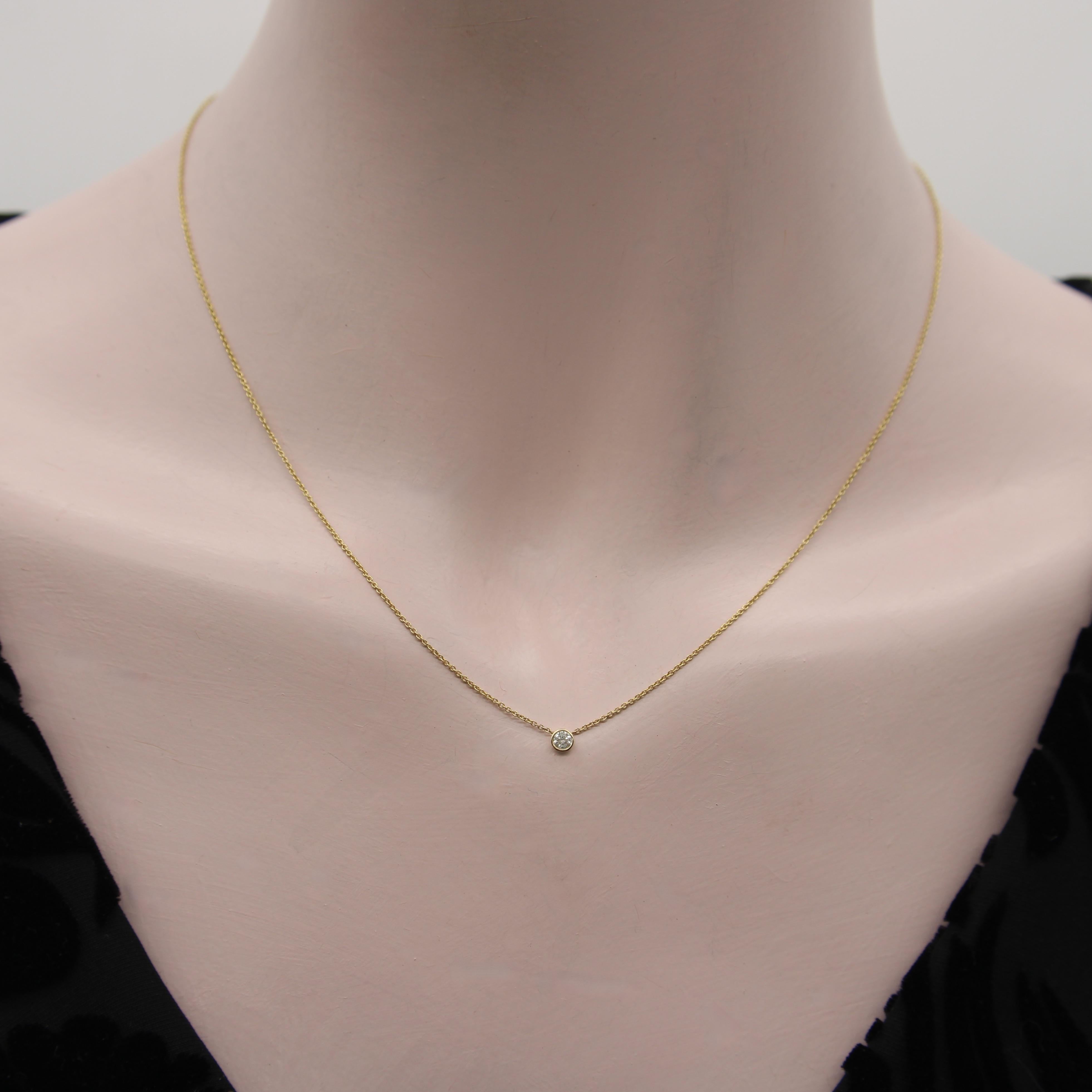 14K Gold Runde Lünette Set Diamant Halskette im Angebot 2