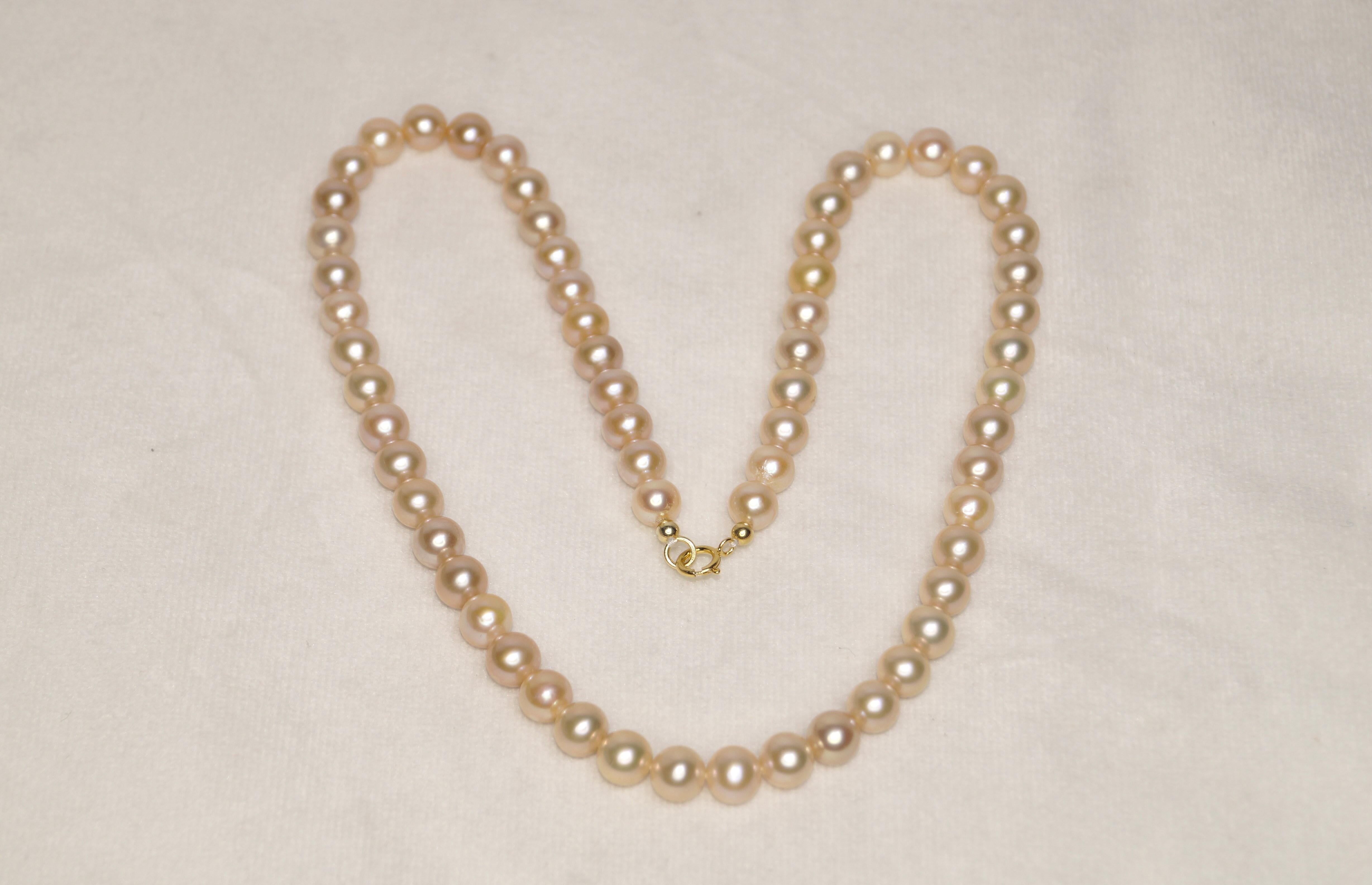 Victorian Royal 14k Solid Gold Round Golden Pearl necklace 7mm Freshwater pearl necklace For Sale