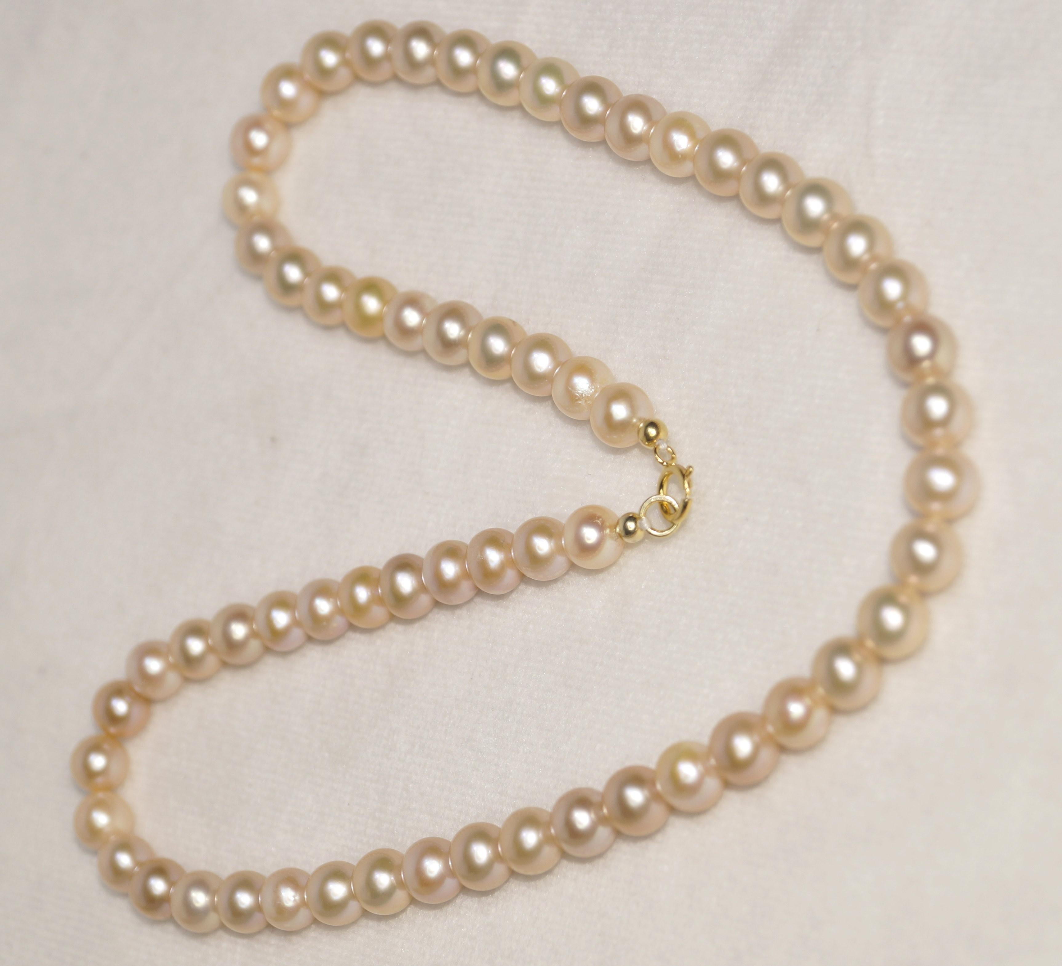 Women's or Men's Royal 14k Solid Gold Round Golden Pearl necklace 7mm Freshwater pearl necklace For Sale