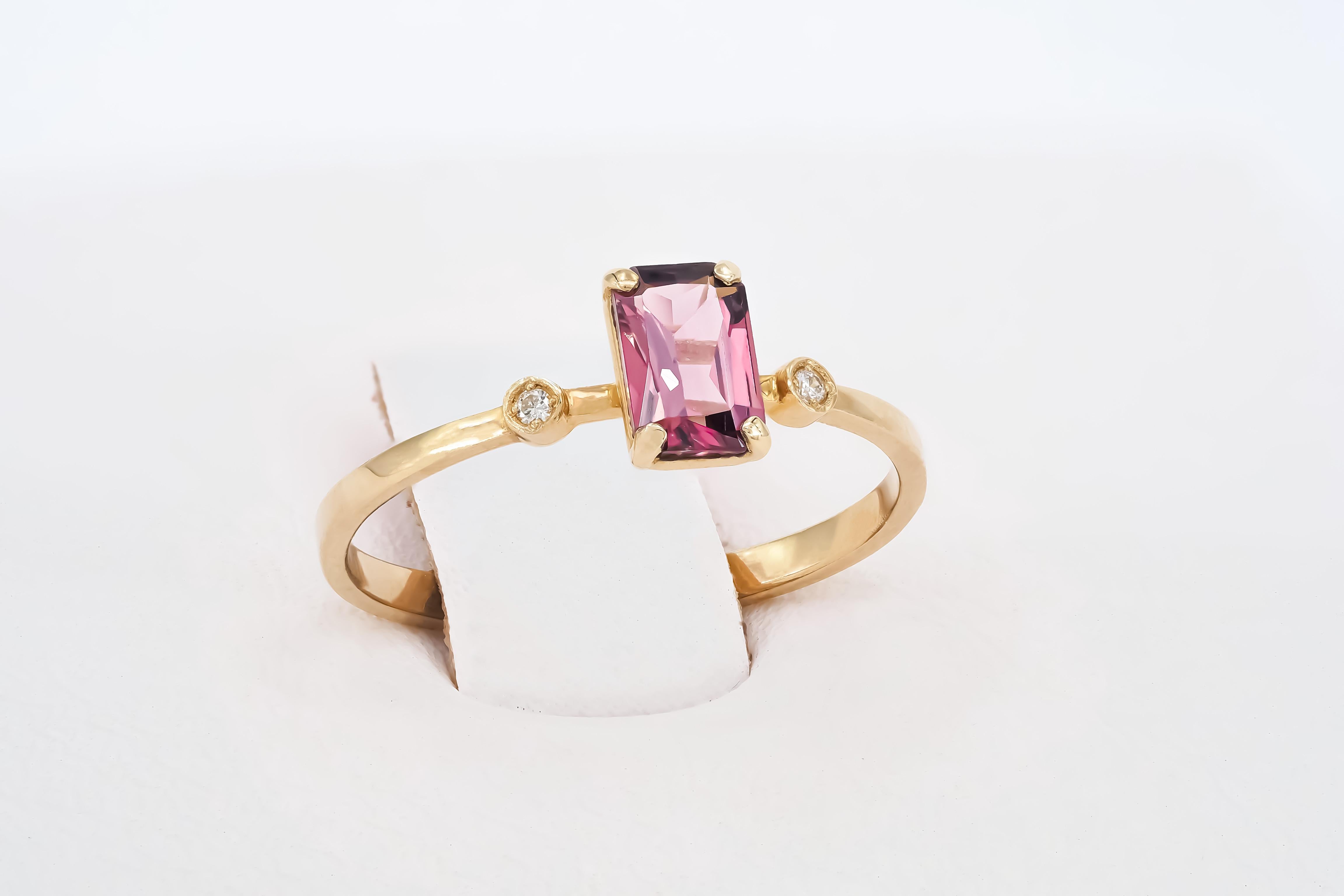 For Sale:  14 karat Gold Ring with Spinel and Diamonds 14