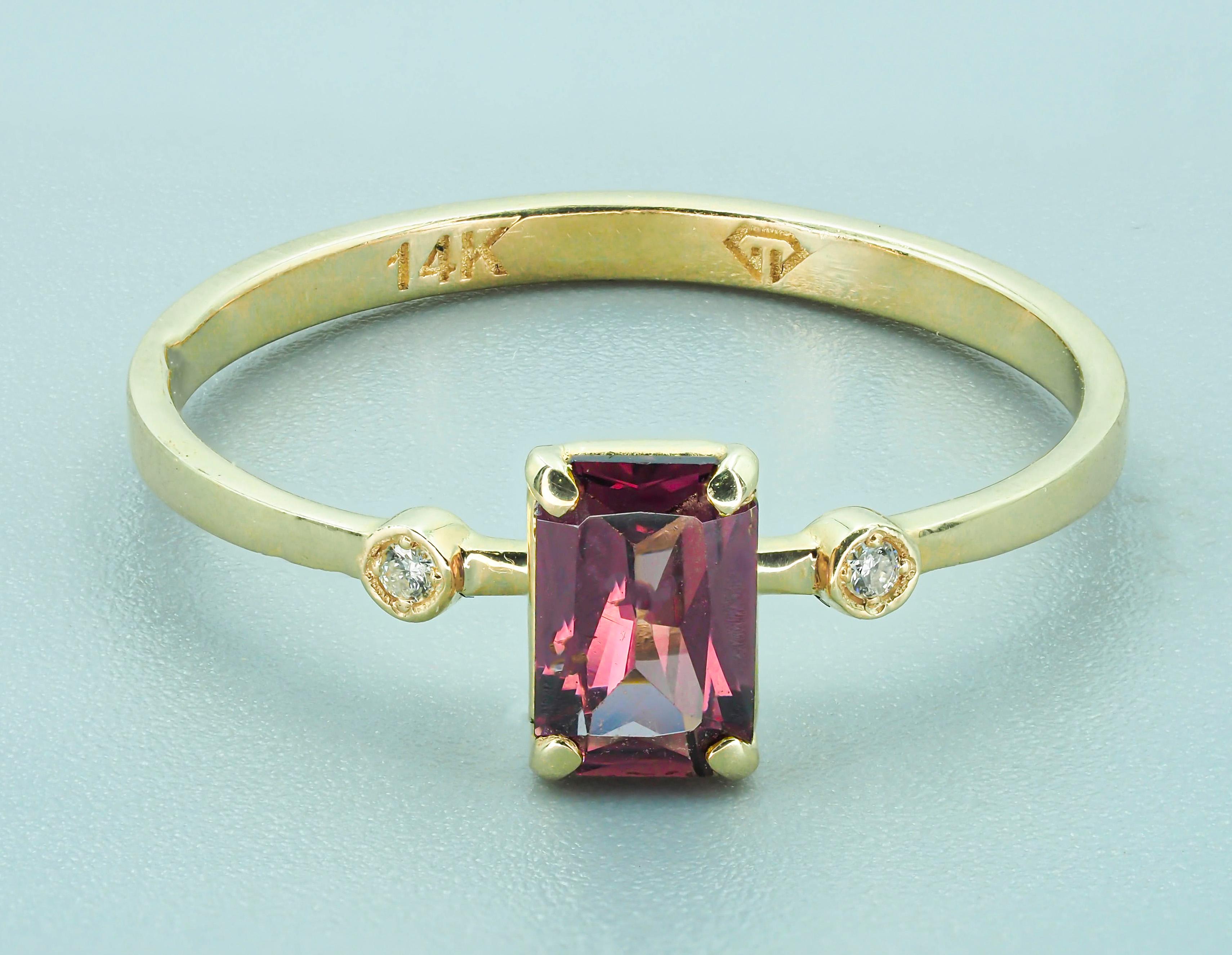 For Sale:  14 karat Gold Ring with Spinel and Diamonds 5
