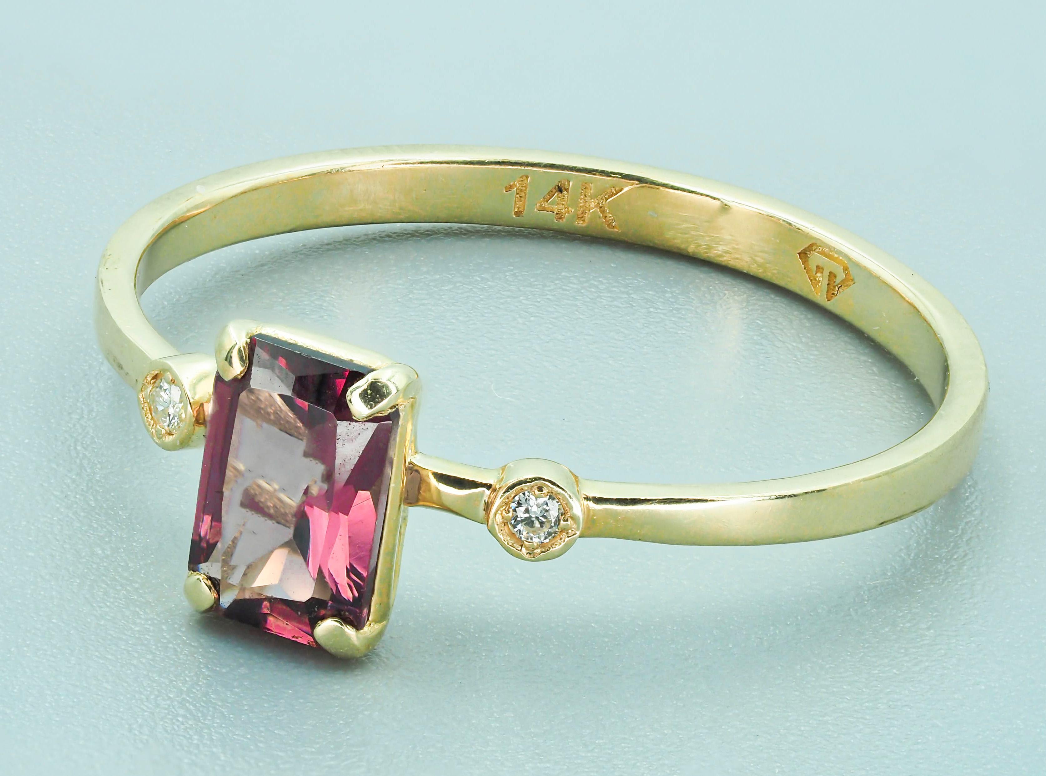 For Sale:  14 karat Gold Ring with Spinel and Diamonds 7