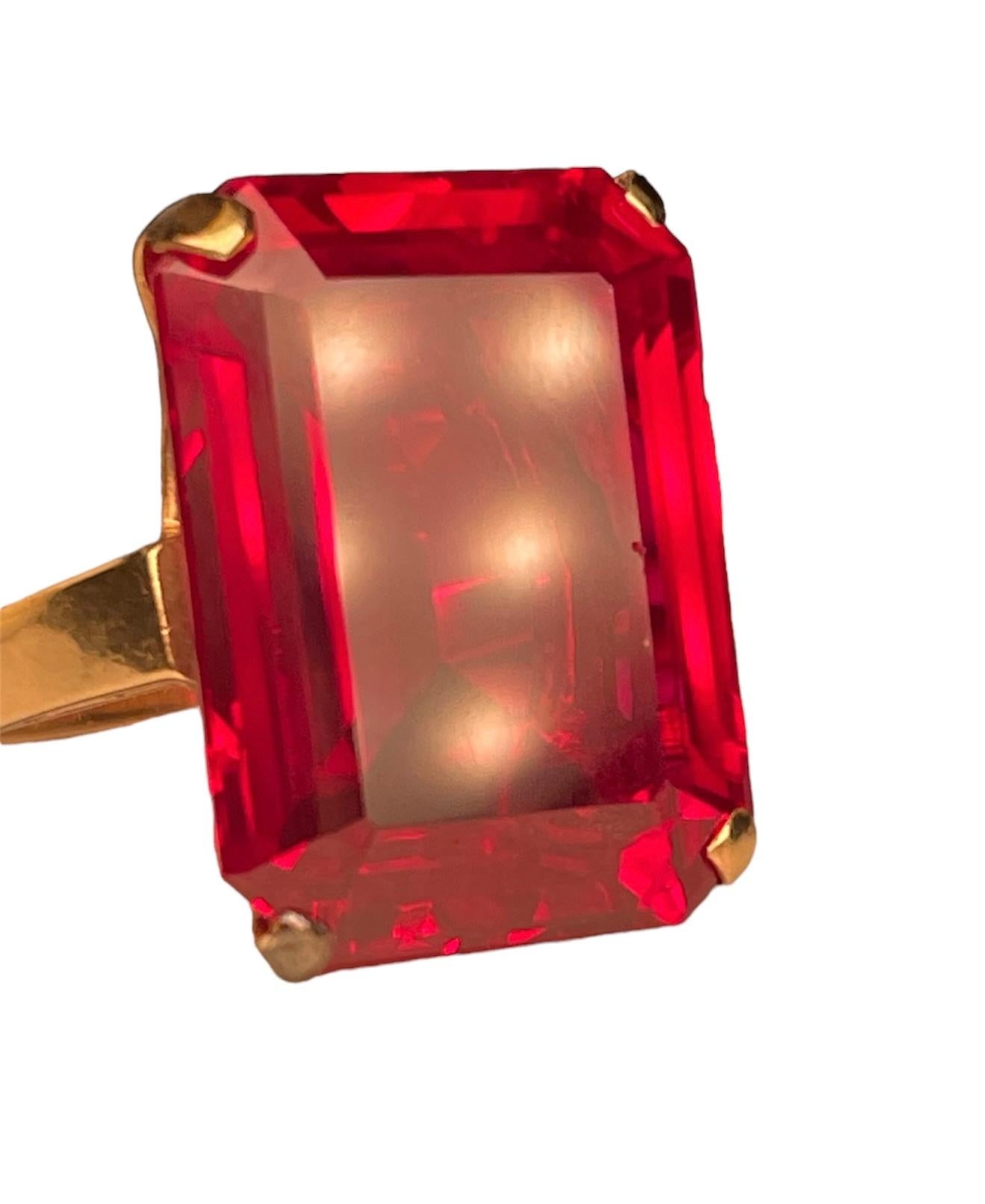 14K Gold Ruby Cocktail Ring For Sale 3