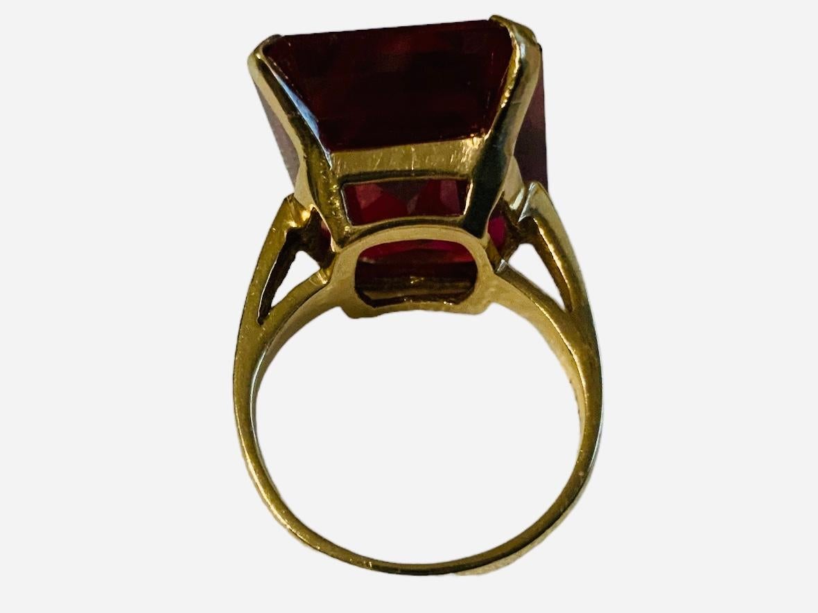 Modern 14K Gold Ruby Cocktail Ring For Sale