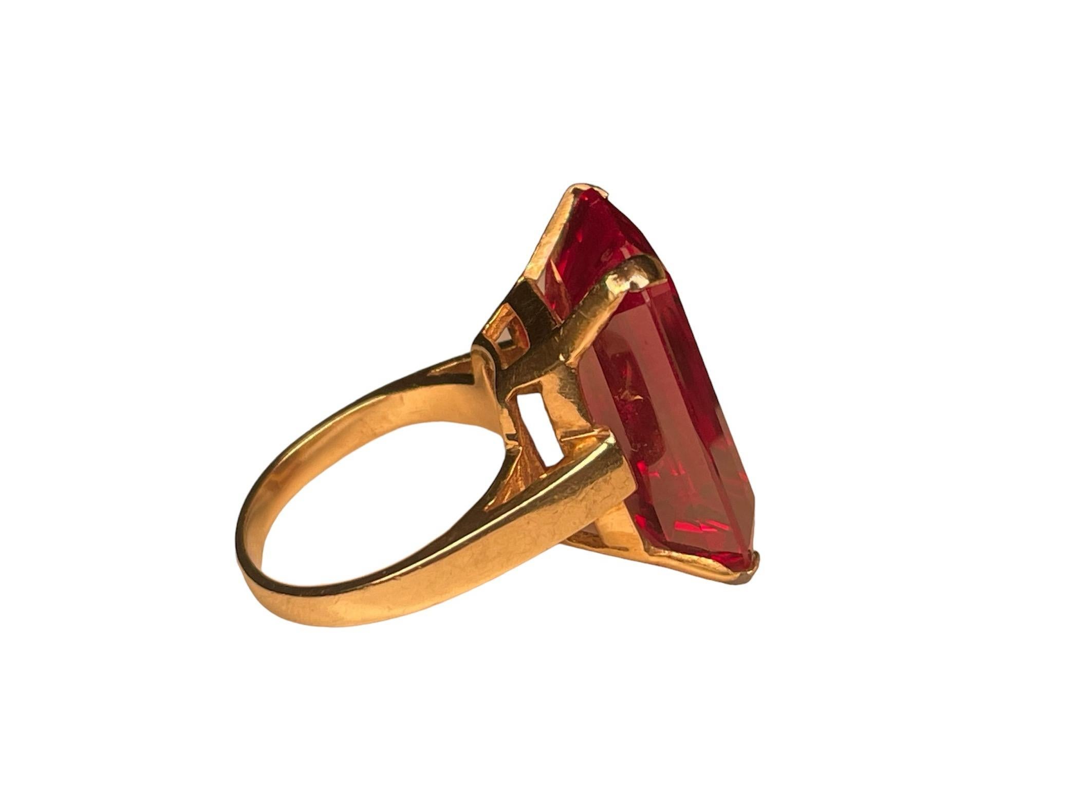 14K Gold Ruby Cocktail Ring For Sale 2