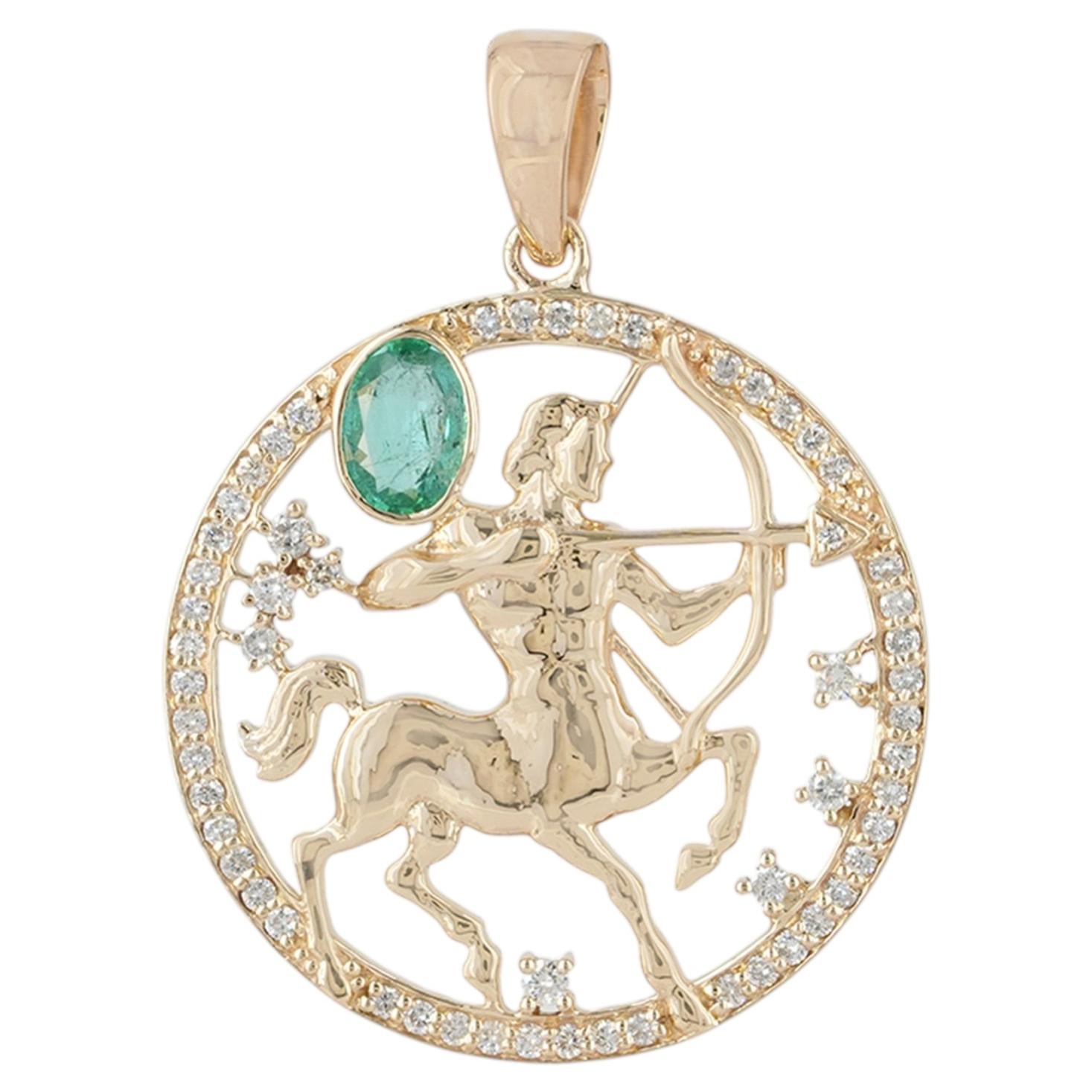 Ciondolo Zodiac in oro 14K con diamante da 0,71 carati e smeraldo da 0,60 carati Gioielli di lusso