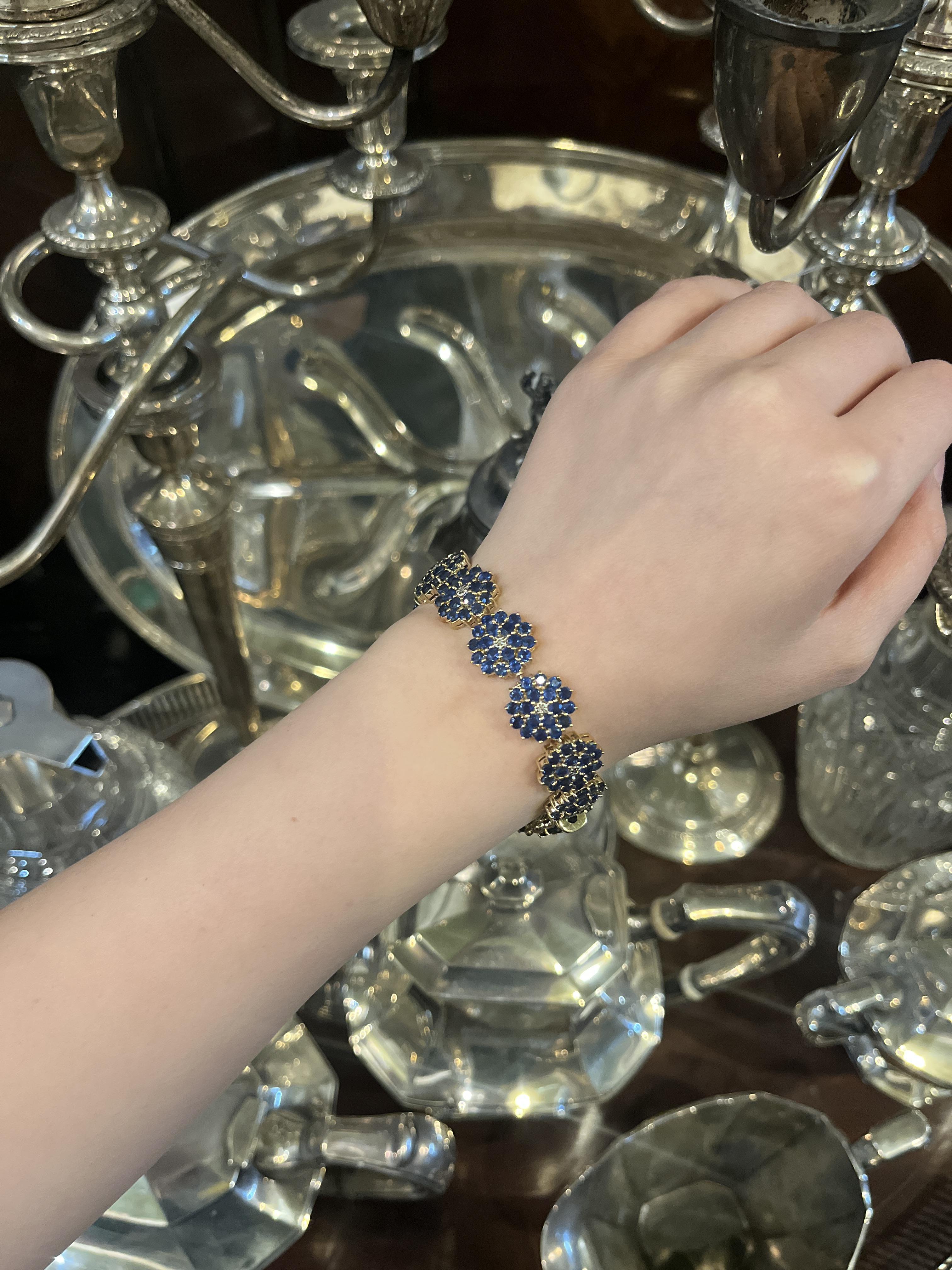 14K Gold Sapphire Diamonds Flower Bracelet In Good Condition In Flushing, NY