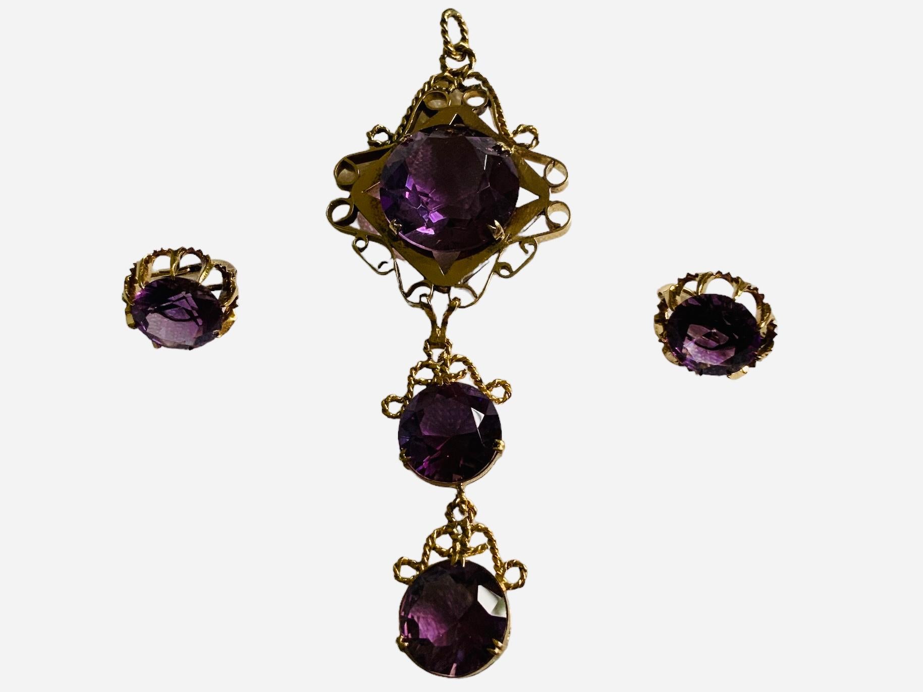 14K Gold Set Of Amethyst Pendant And Pair Of Earrings For Sale 6