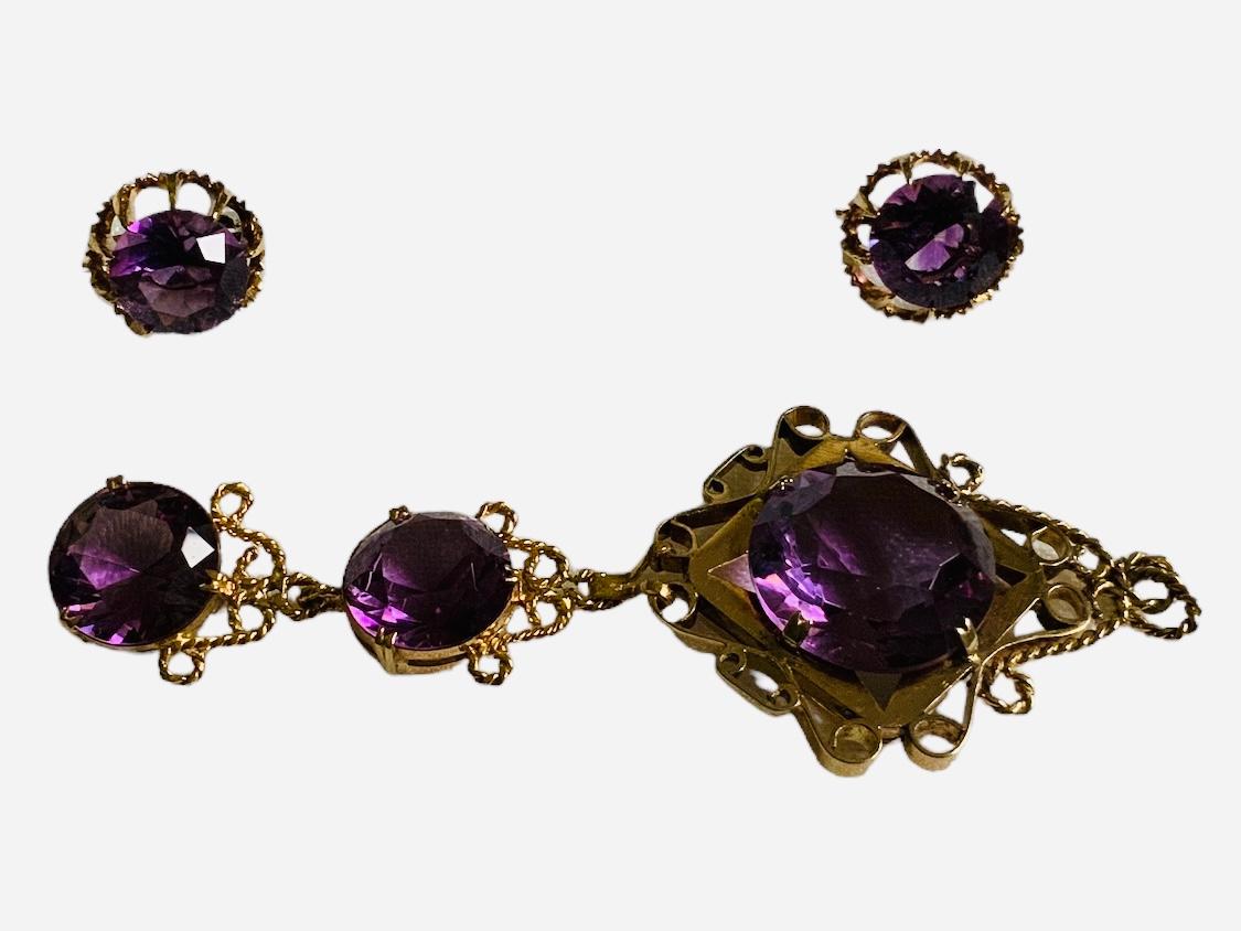 14K Gold Set Of Amethyst Pendant And Pair Of Earrings For Sale 3