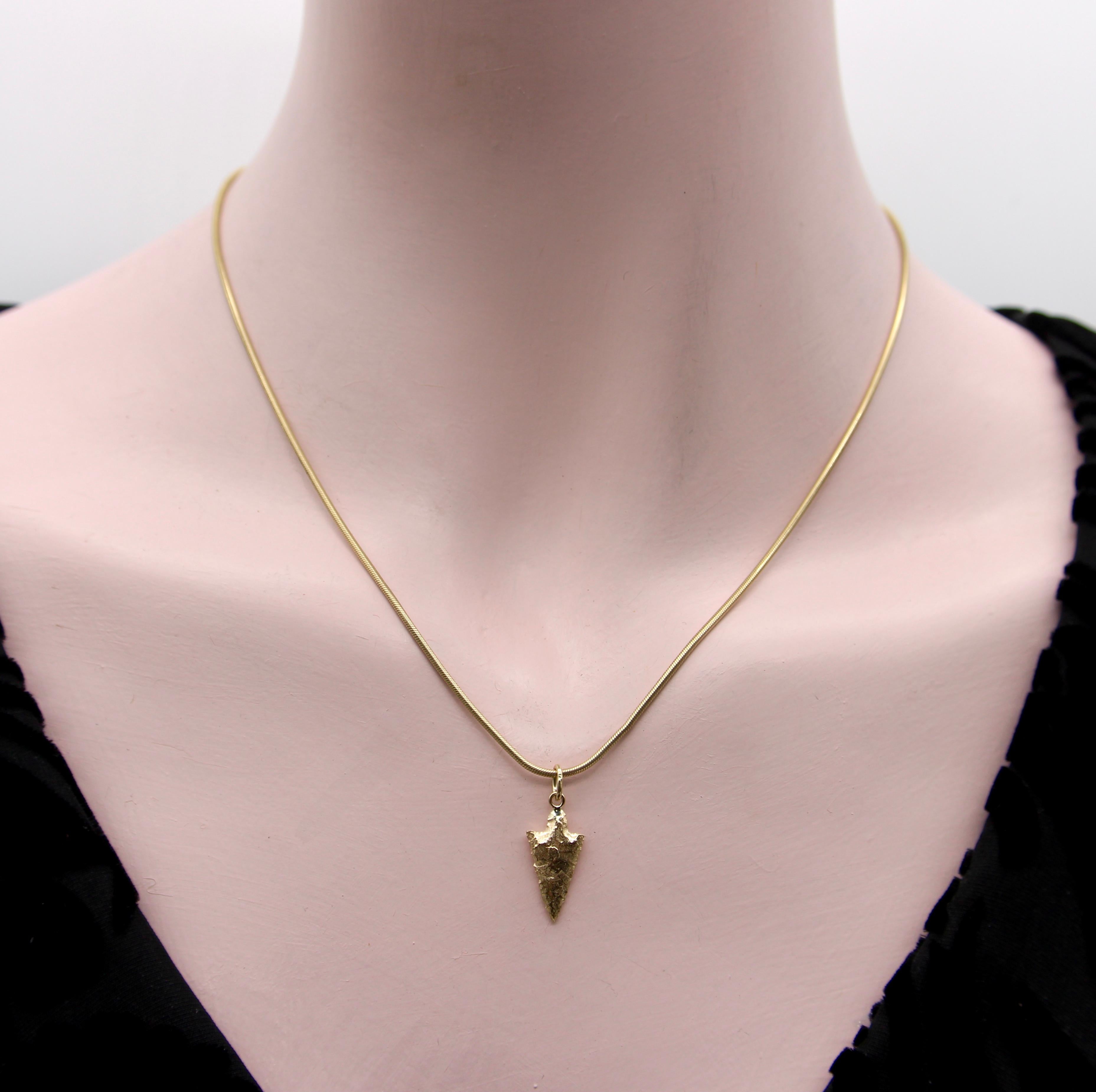14K Gold Signature Arrowhead Charm In New Condition In Venice, CA