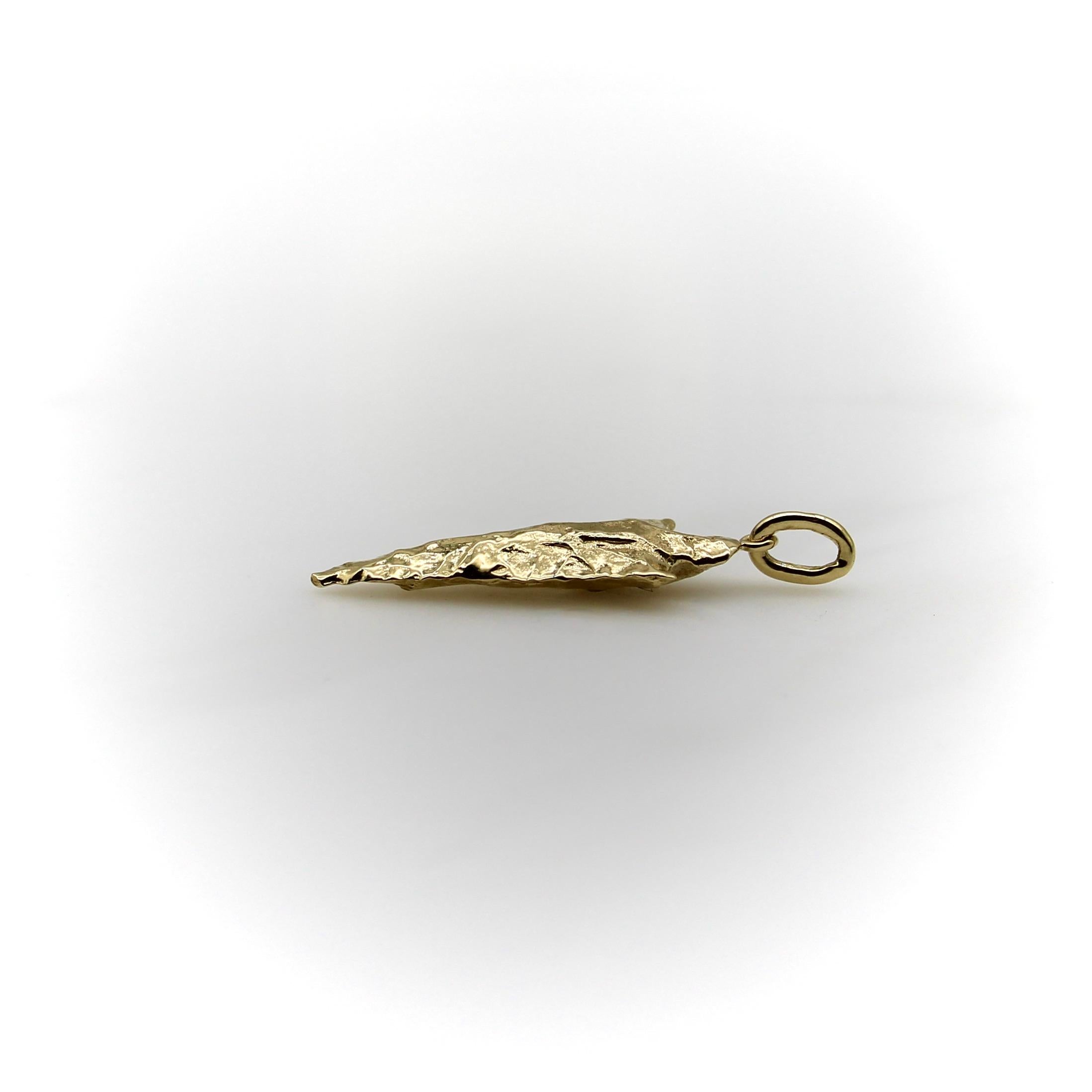 solid gold arrowhead pendant