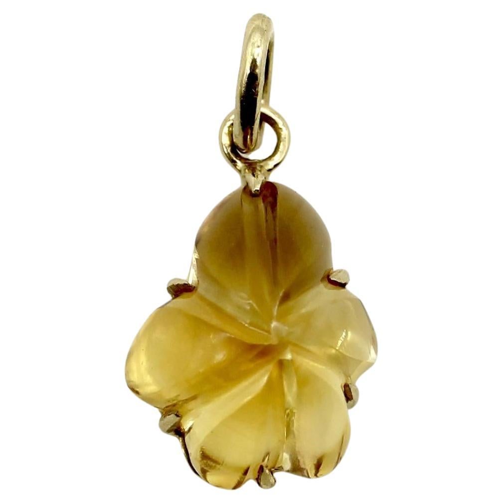 Dije de flor de citrino tallada a mano en oro de 14 quilates en venta