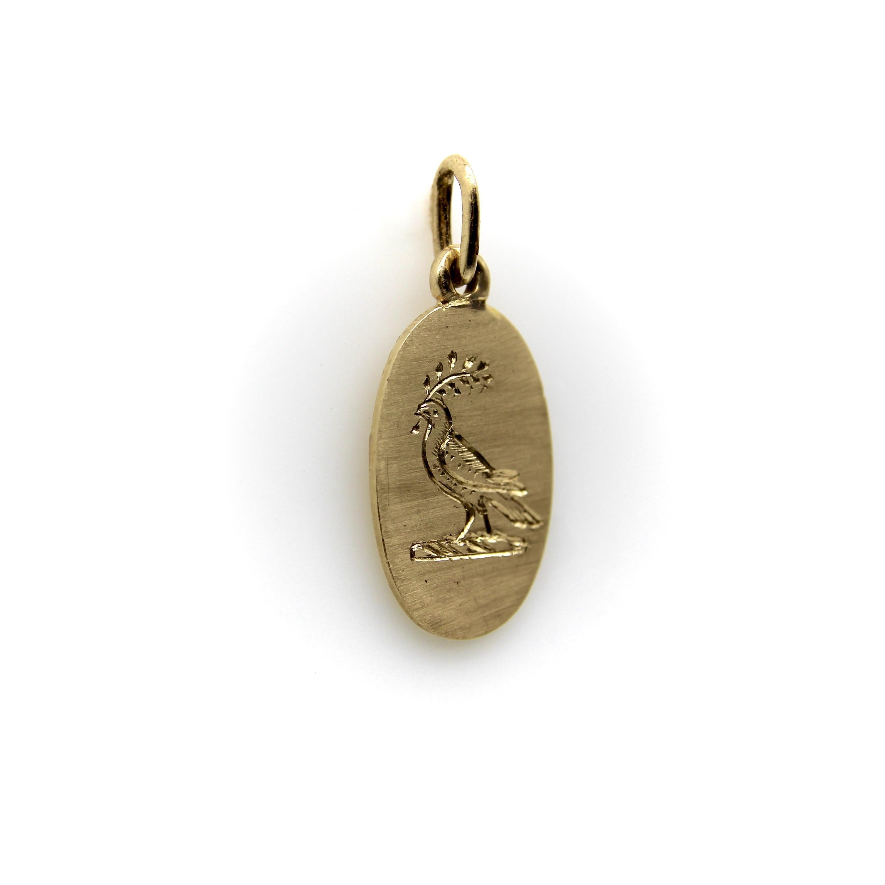 da uomo o donna Ciondolo con uccello della pace inciso a mano e firmato in oro 14K in vendita