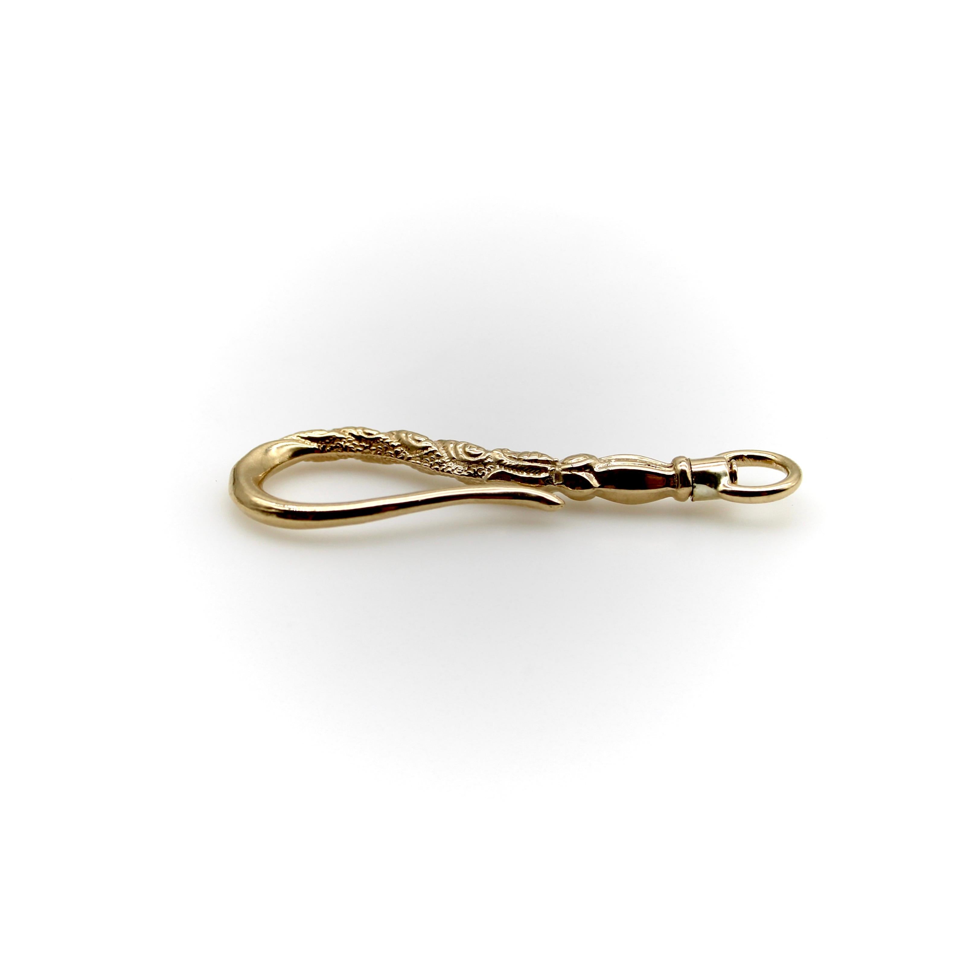 14k Gold Signature Shepherd's Hook and Charm Holder with Curling Motifs In New Condition For Sale In Venice, CA