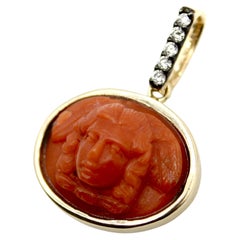 Pendentif ange ailé en corail victorien Signature en or 14K avec diamants