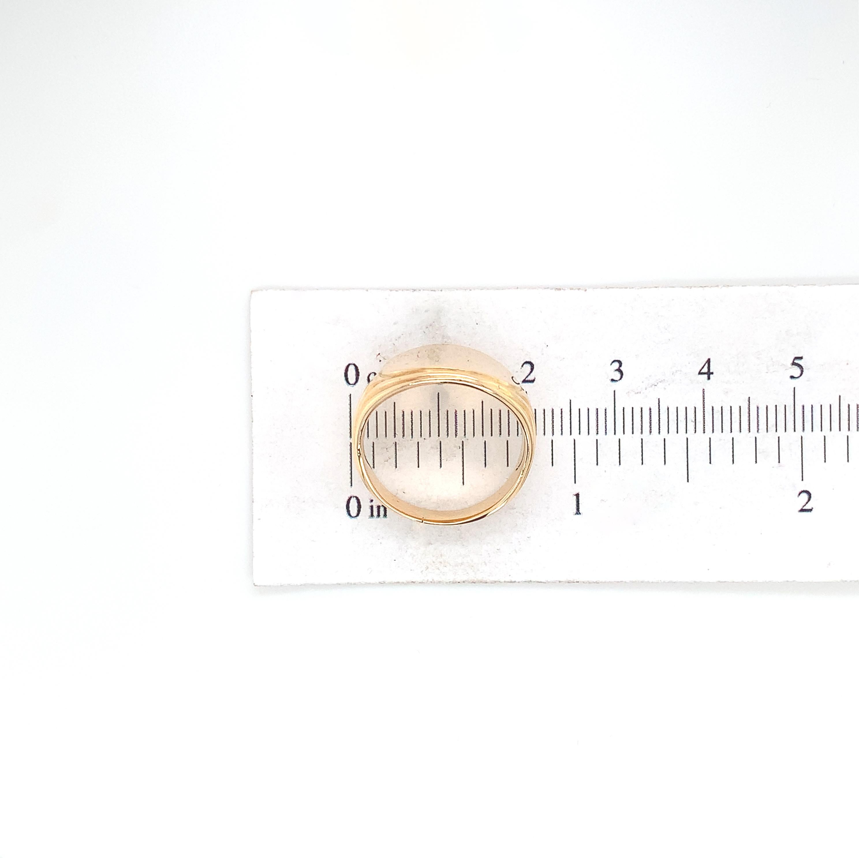 14K Gold Signet Ring with Ribbed Lines For Sale 5