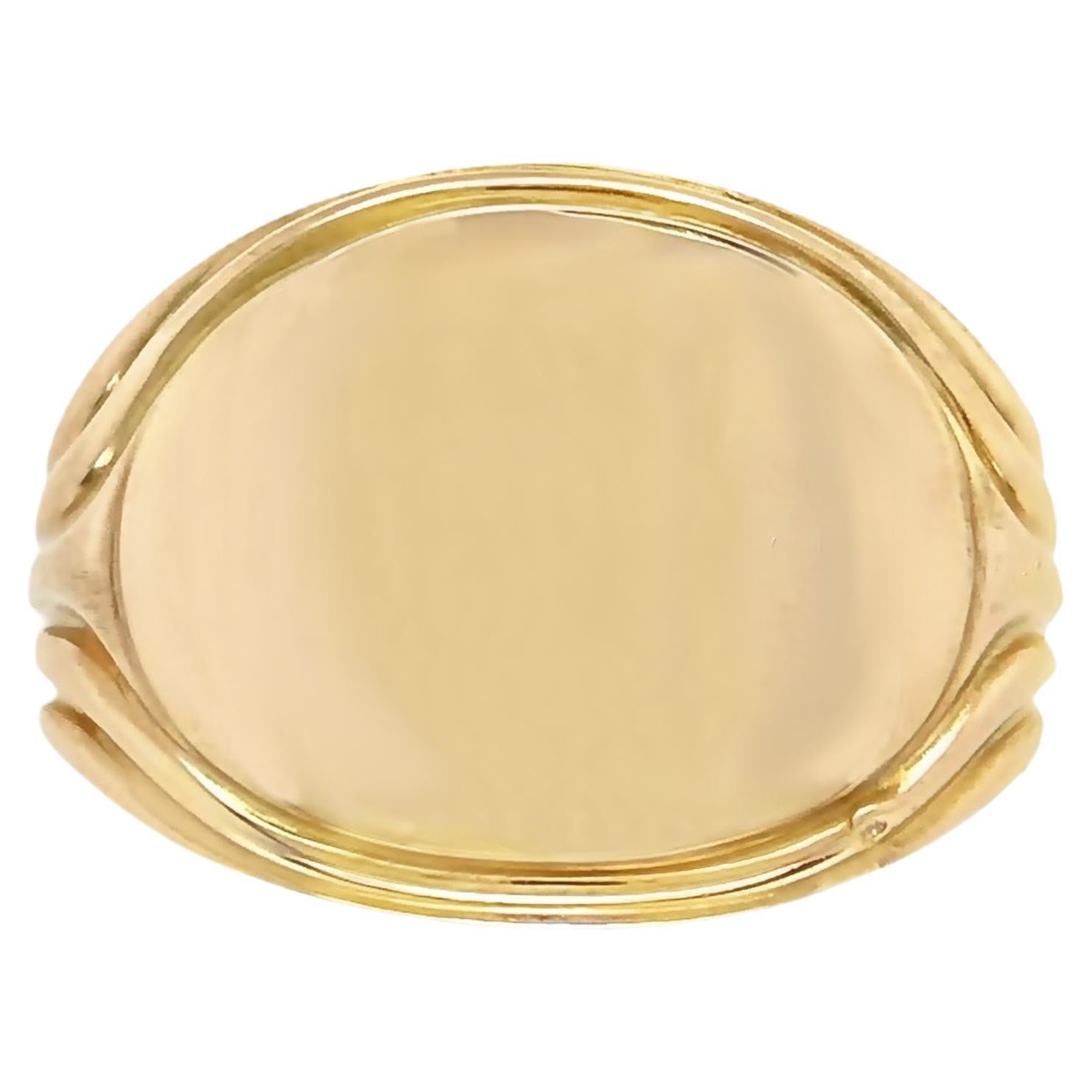 Anillo de sello de oro de 14 quilates con líneas acanaladas