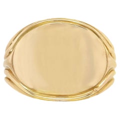 Anillo de sello de oro de 14 quilates con líneas acanaladas