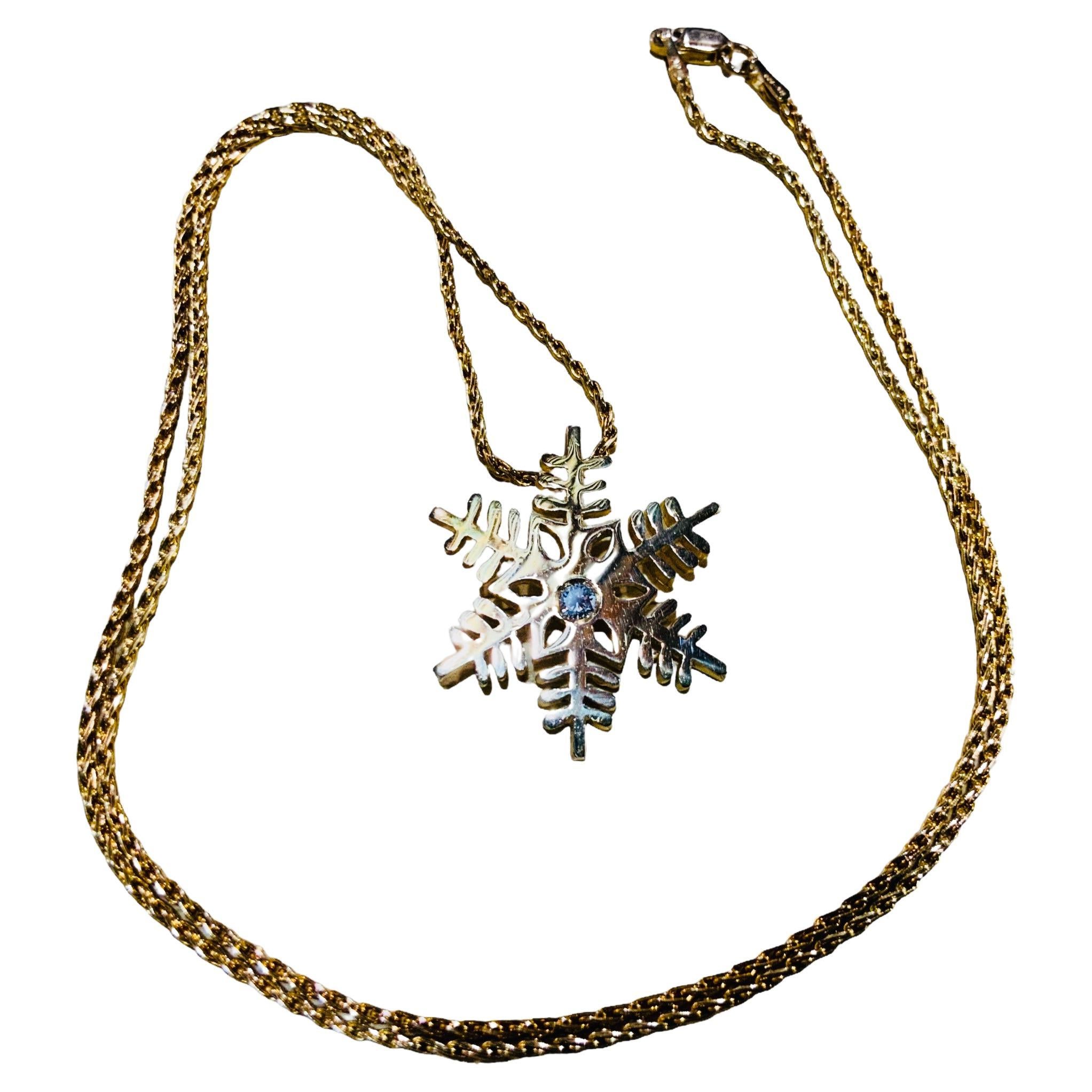 14k Gold Single Diamond Snowflake Pendant Necklace For Sale