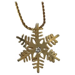 14k Gold Single Diamond Snowflake Pendant Necklace
