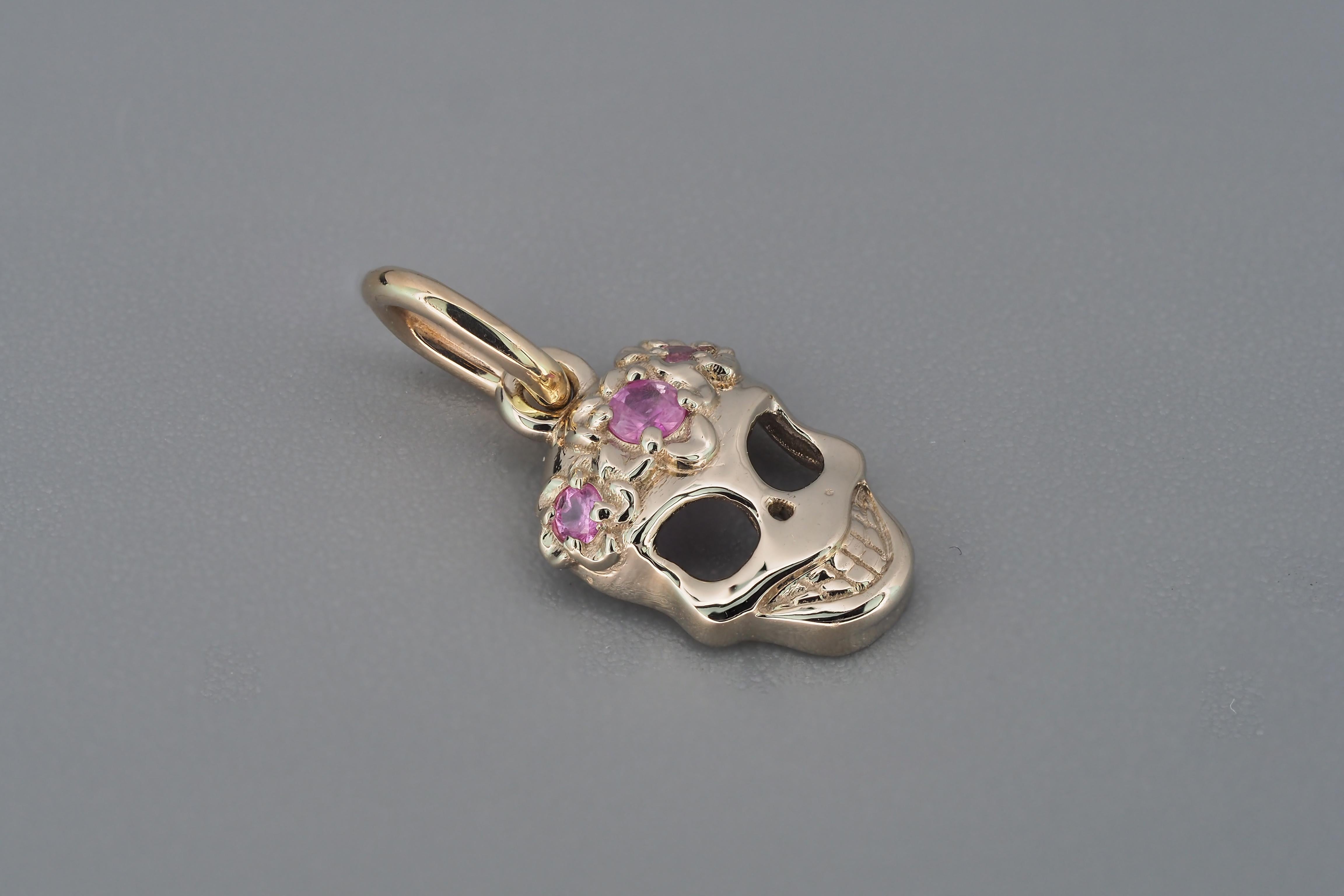Moderne Pendentif Scull en or 14 carats. Pendentif Hallowen. en vente