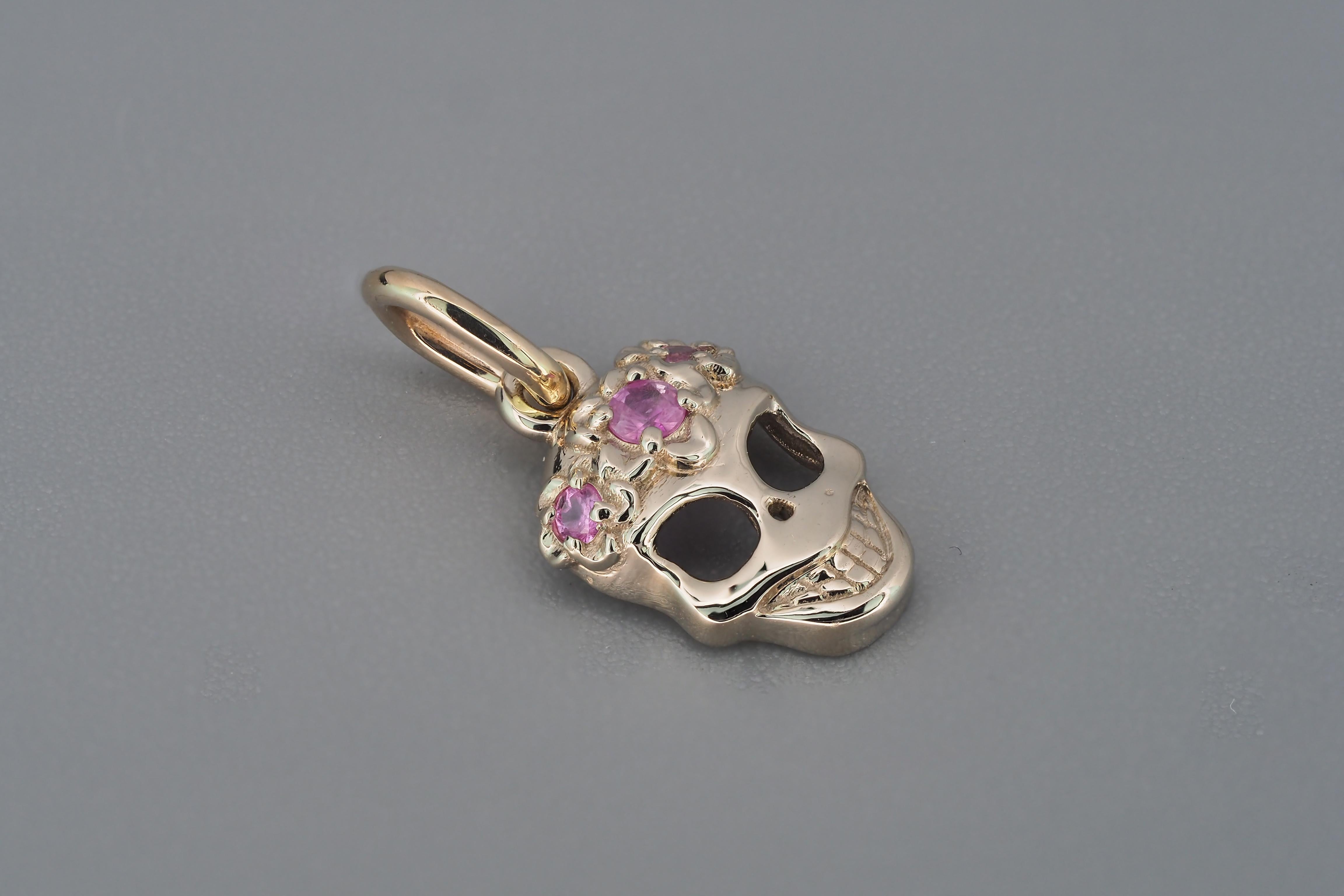 14k skull pendant